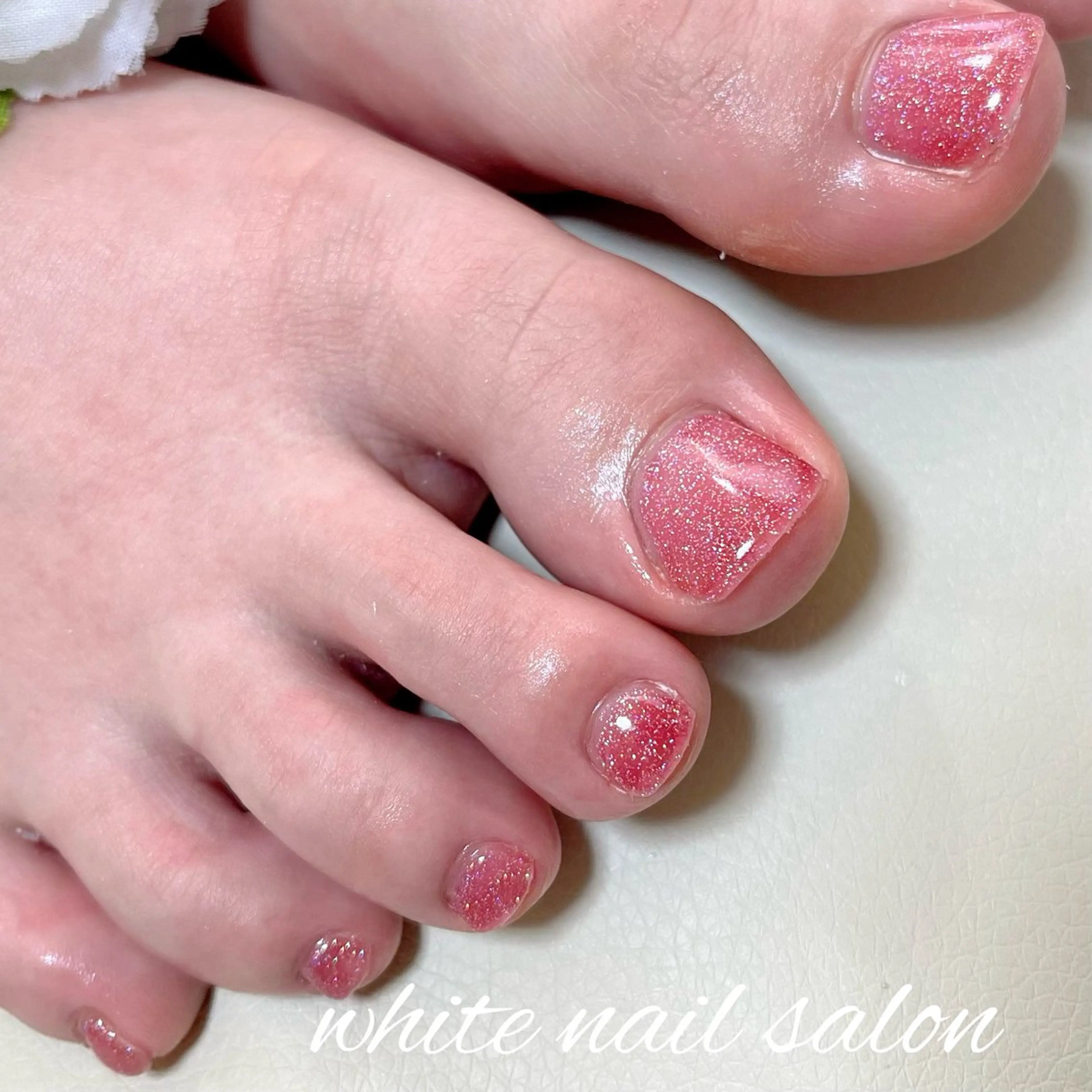 ネイル ホワイト フットネイル white nail salonのネイルデザイン