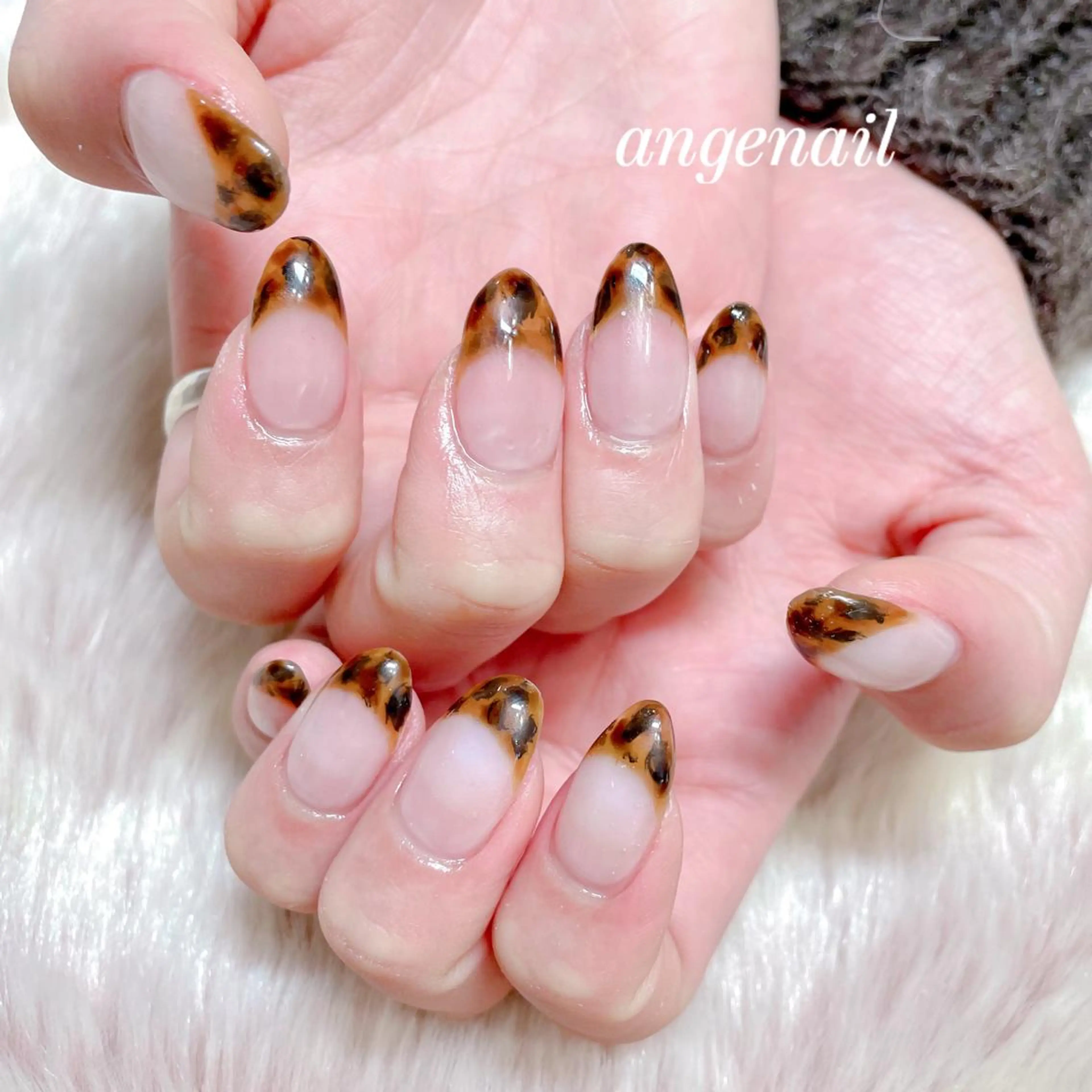 ネイル ハンドネイル オーナーネイリスト MAKIのネイルデザイン