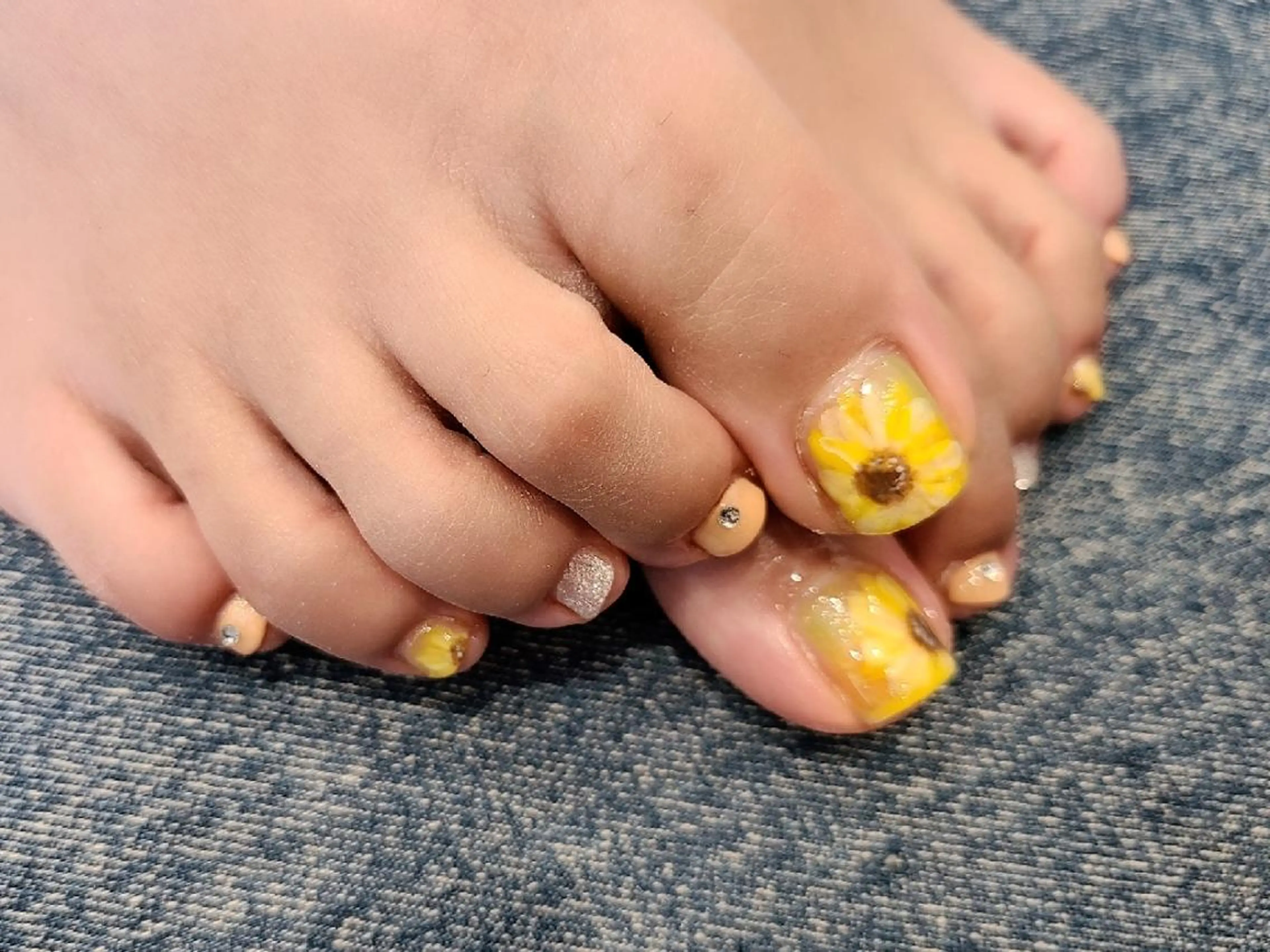 ネイル フットネイル フットネイル 関口 友菜のヘアスタイル