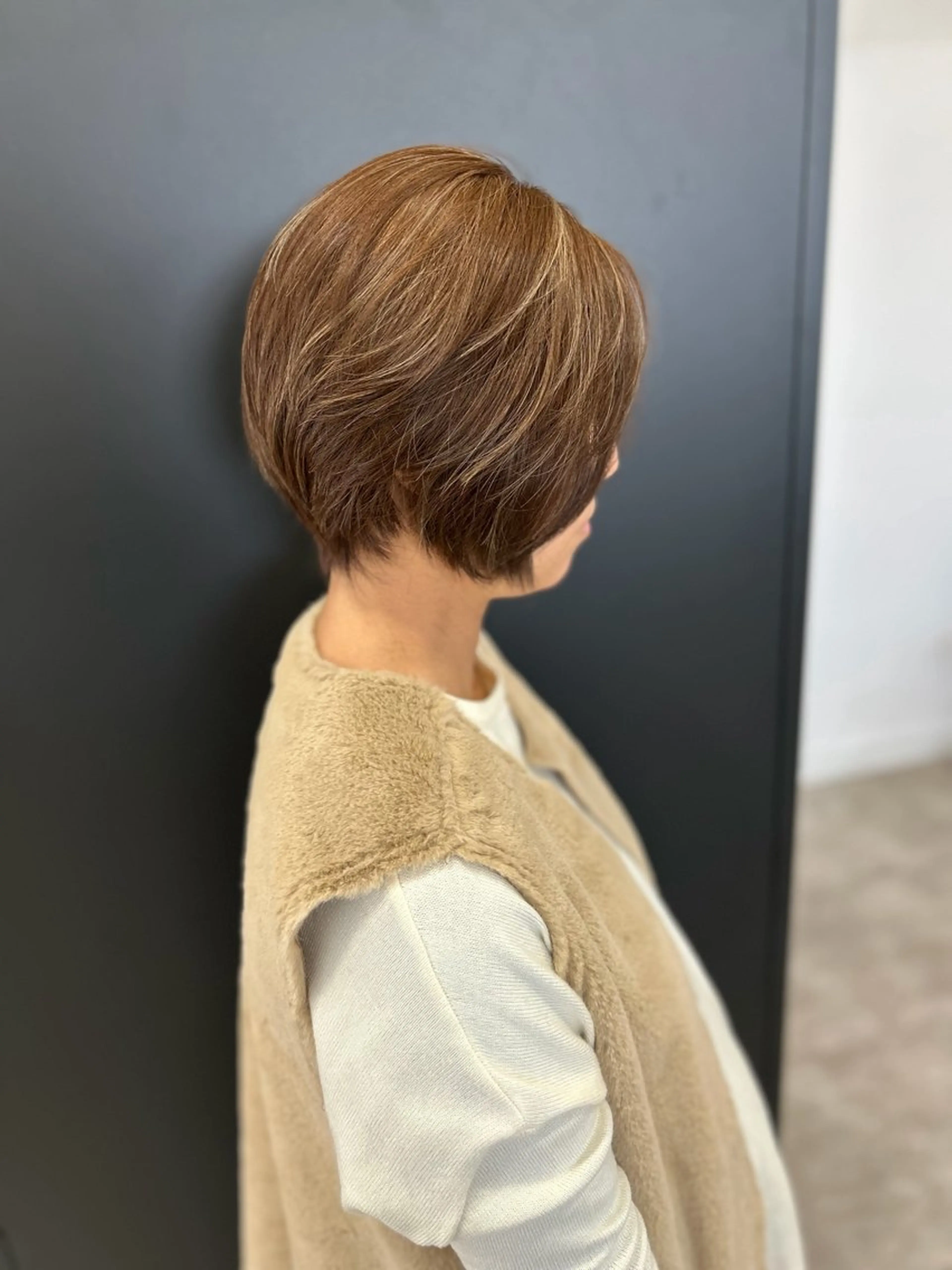 ショート カラー 大和市の白髪ぼかし 職人￤柳川拓哉のヘアスタイル