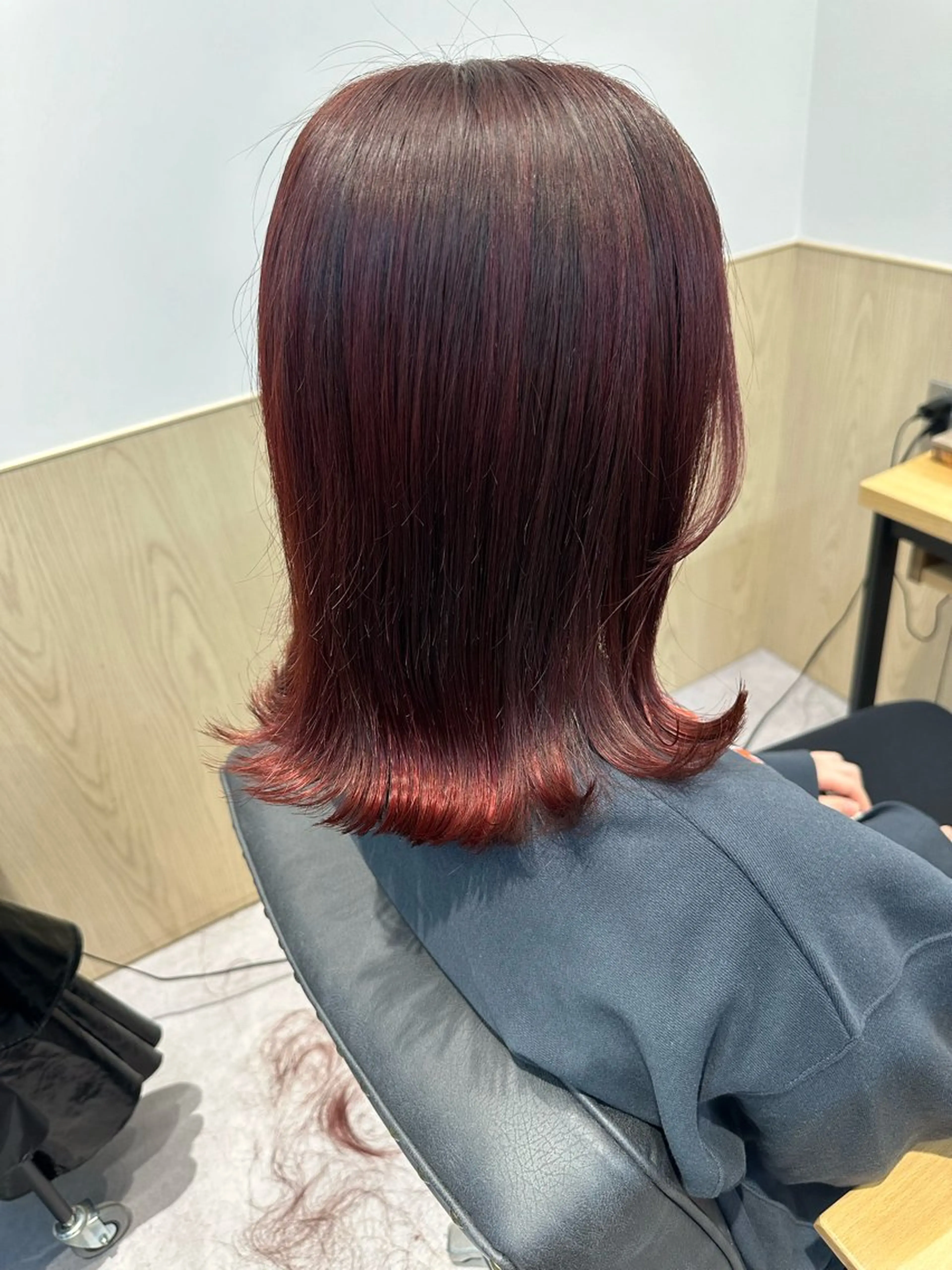 ミディアム カラー ヘアアレンジ カット ヘアカラー Sana/ 耳ツボ/インナーのヘアスタイル