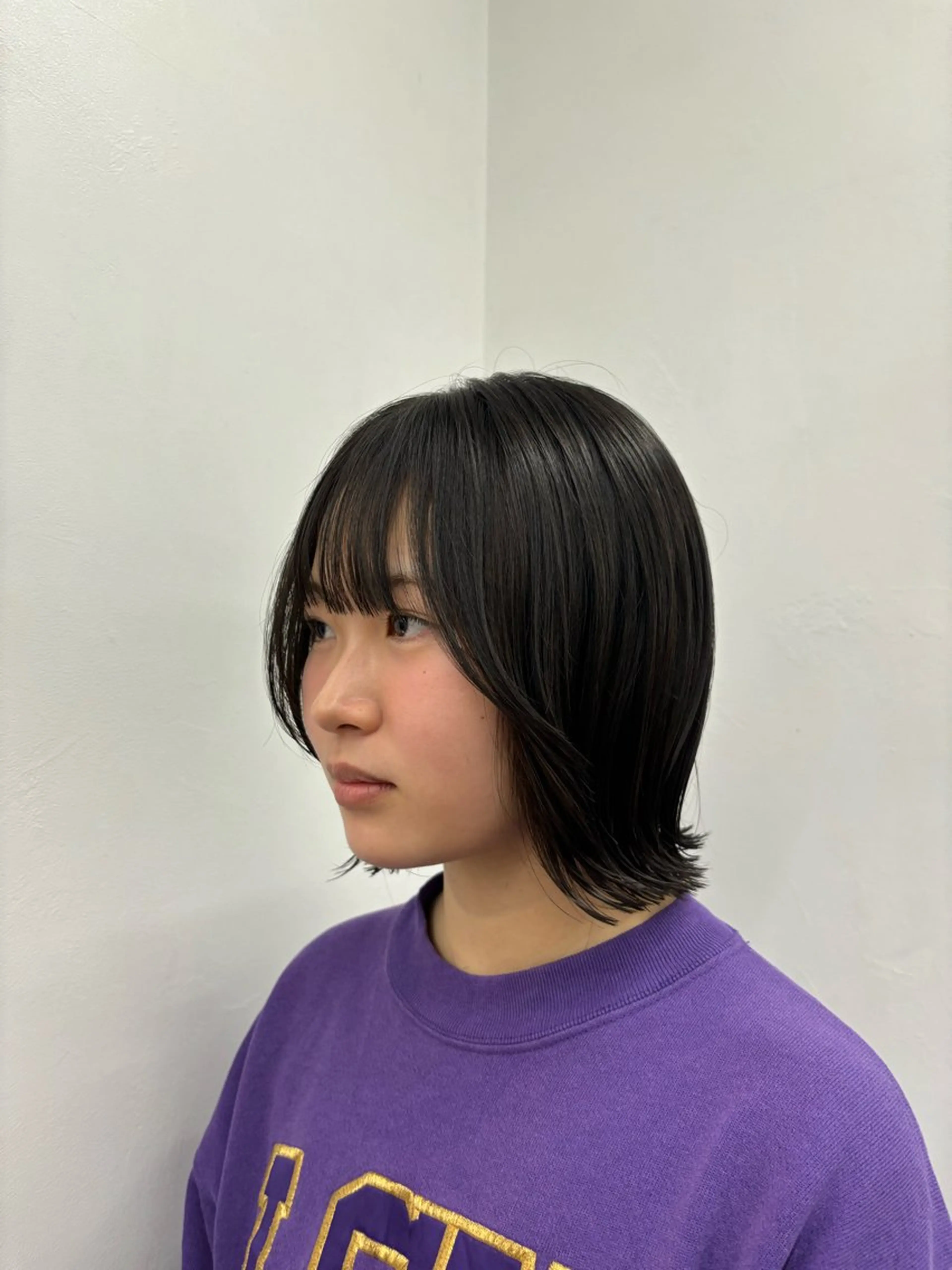 ミディアム カット 西野 朝陽のヘアスタイル