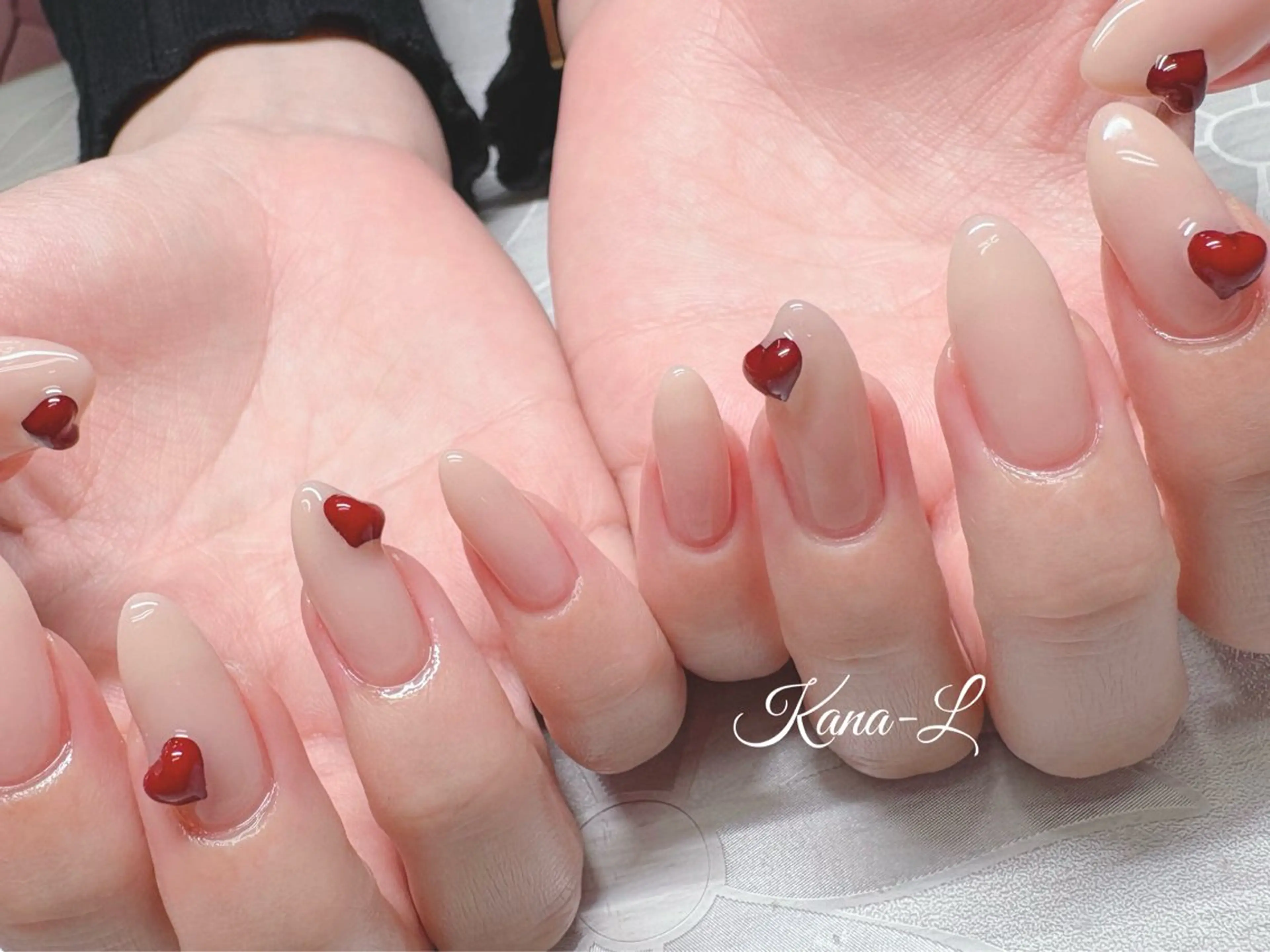 ネイル 芦辺 香奈のネイルデザイン