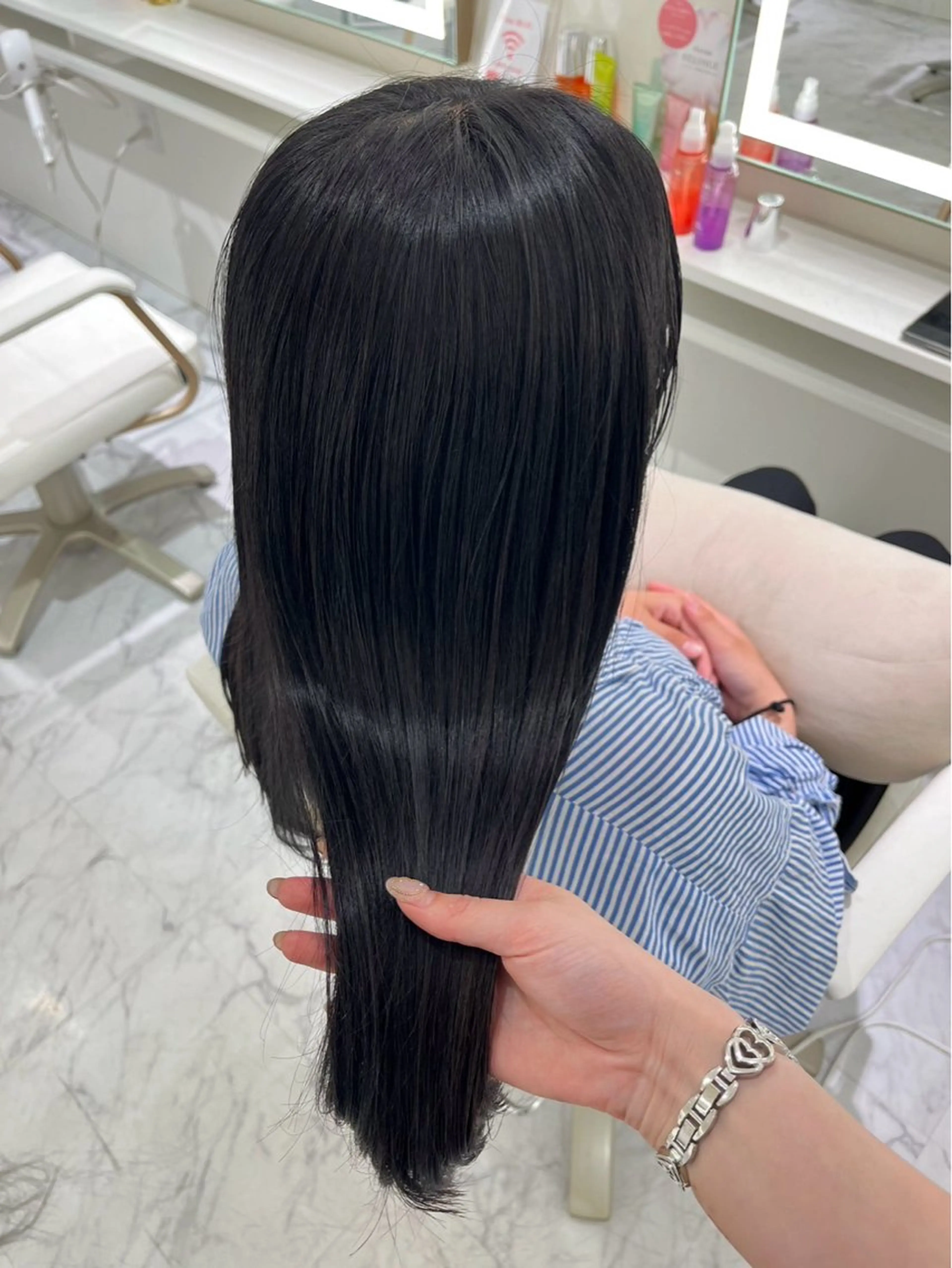 ロング 縮毛矯正 ParveMix 楠本結菜のヘアスタイル