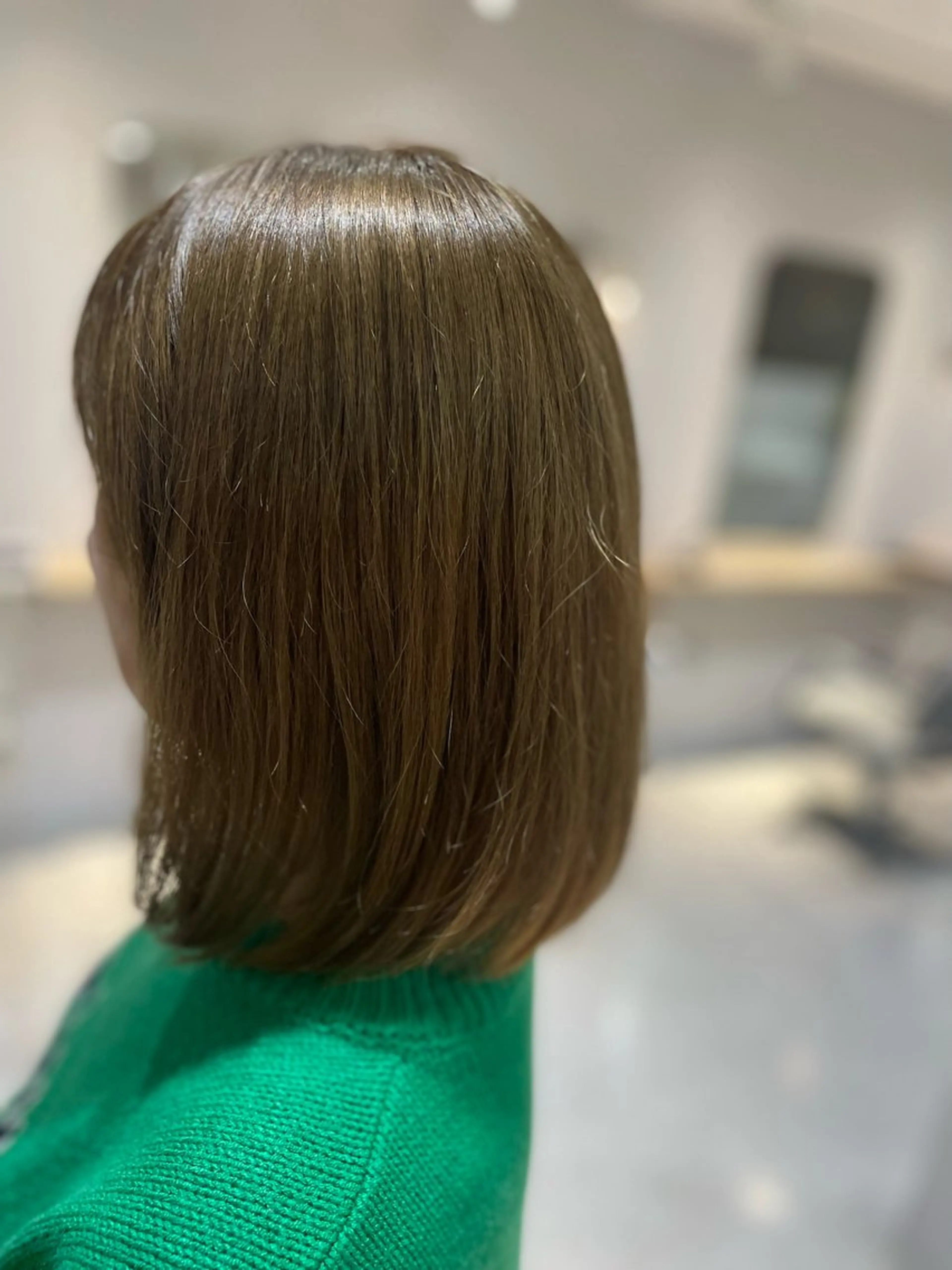 ミディアム カラー ベージュカラー ブリーチ 透明感カラー ボブ 喜納 優衣のヘアスタイル