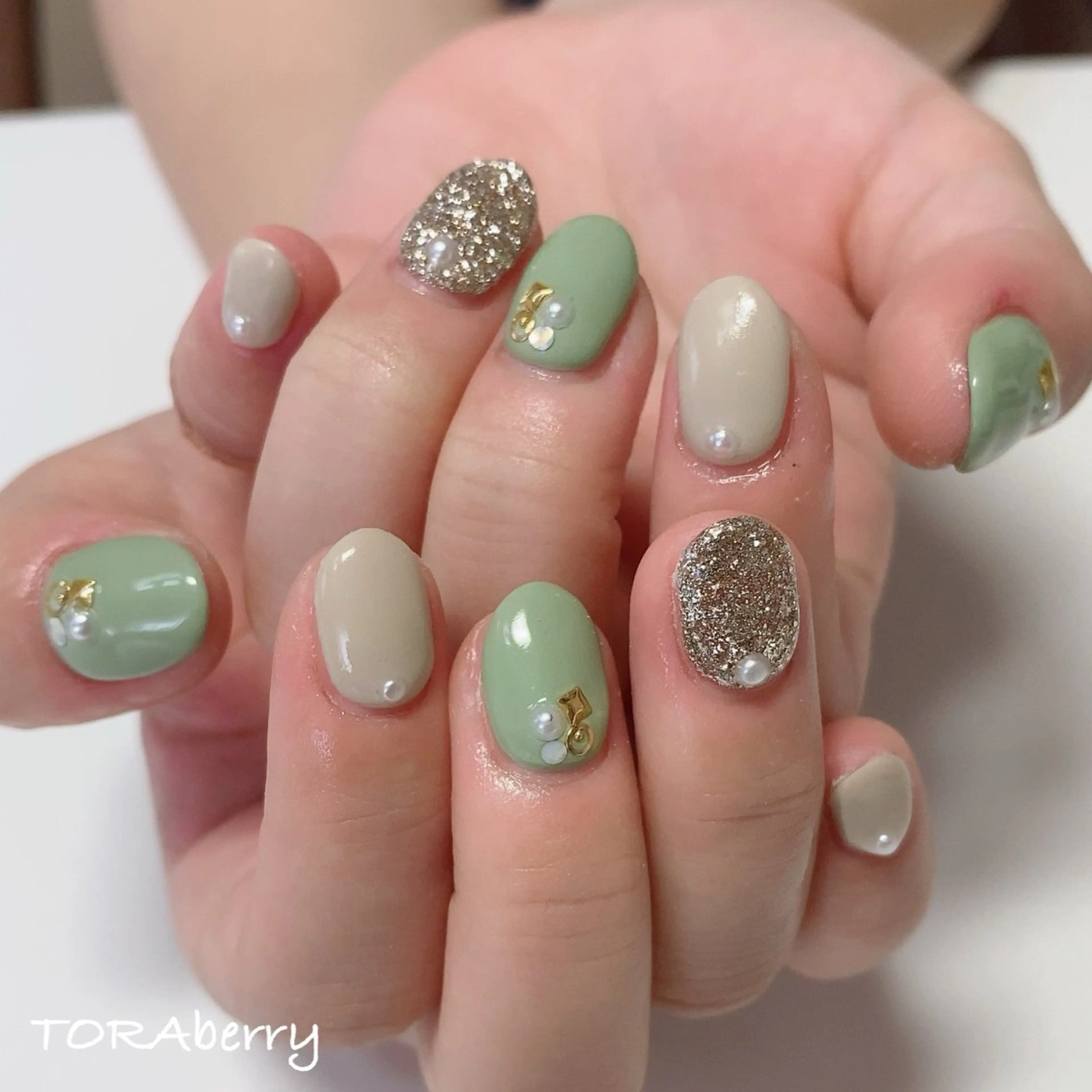 ネイル ネイリスト なつみのネイルデザイン