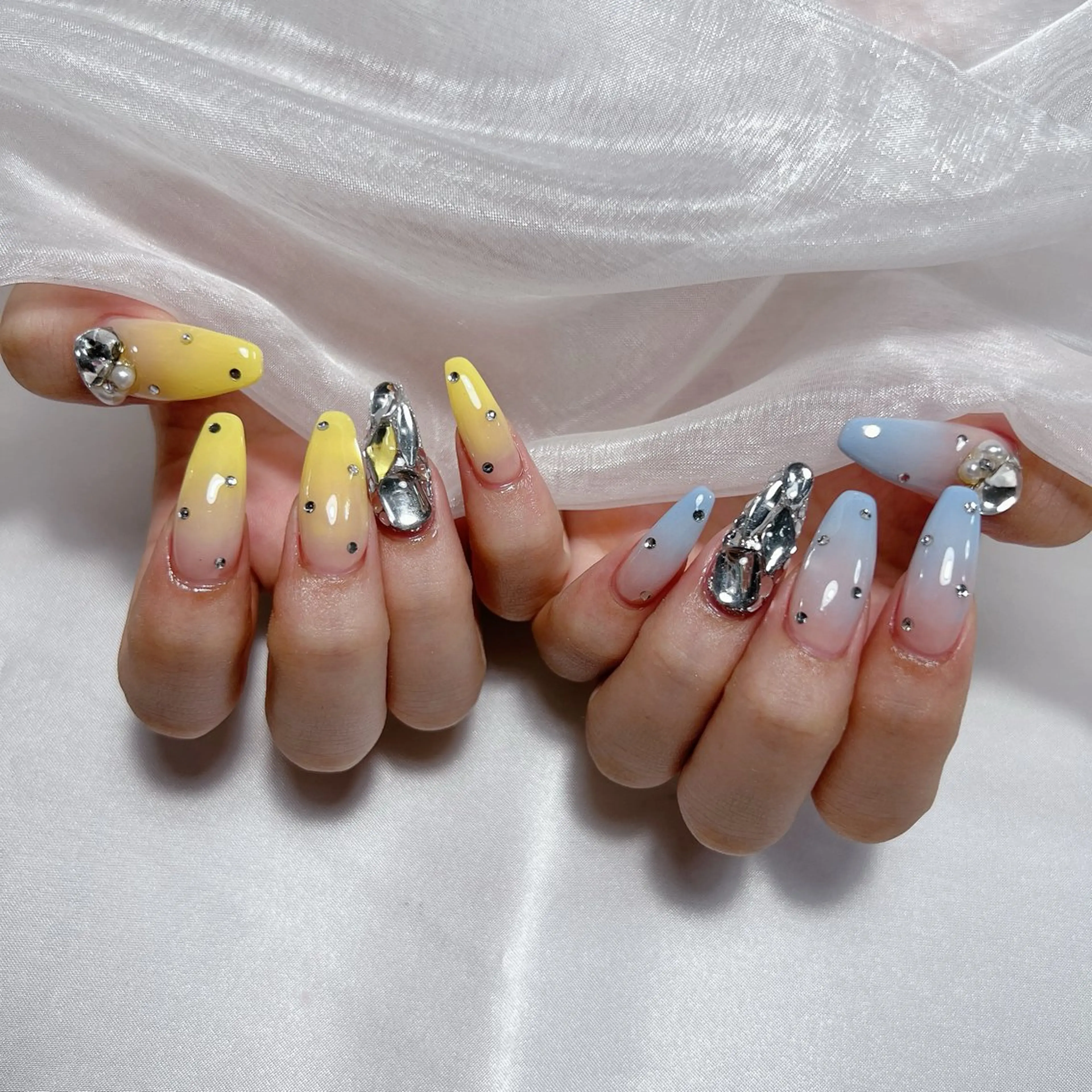 ネイル ジェルネイル 韓国ネイル ラメ(グリッター) マグネットネイル ミラーネイル ハンドネイル -nail salon-Reward所属・nail salon Rewardのネイルデザイン