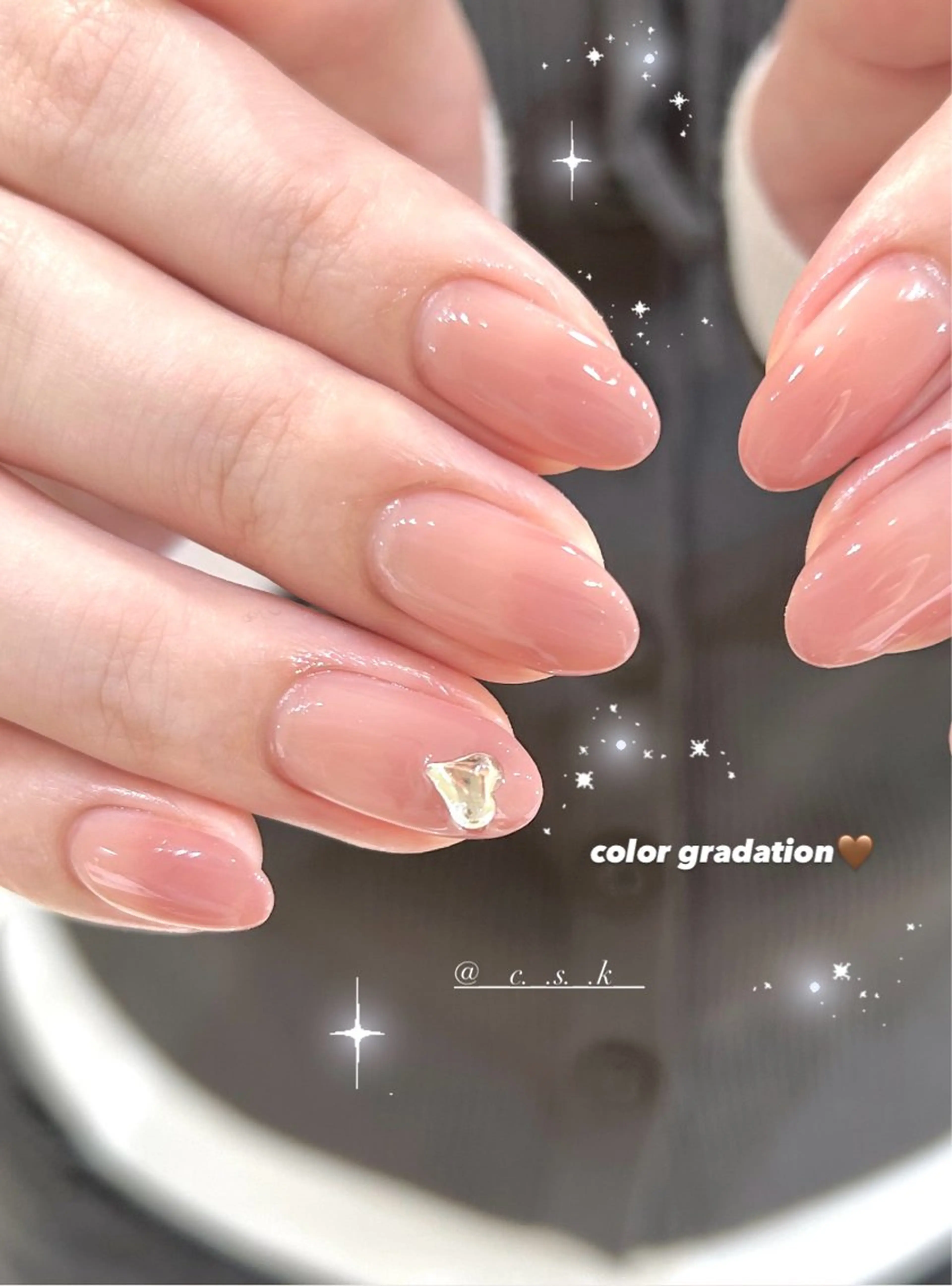 ネイル チークネイル フレンチネイル ジェルネイル ハート マグネットネイル ハンドネイル 🎀チーク/ちゅるん 🫧chisa🎀のネイルデザイン