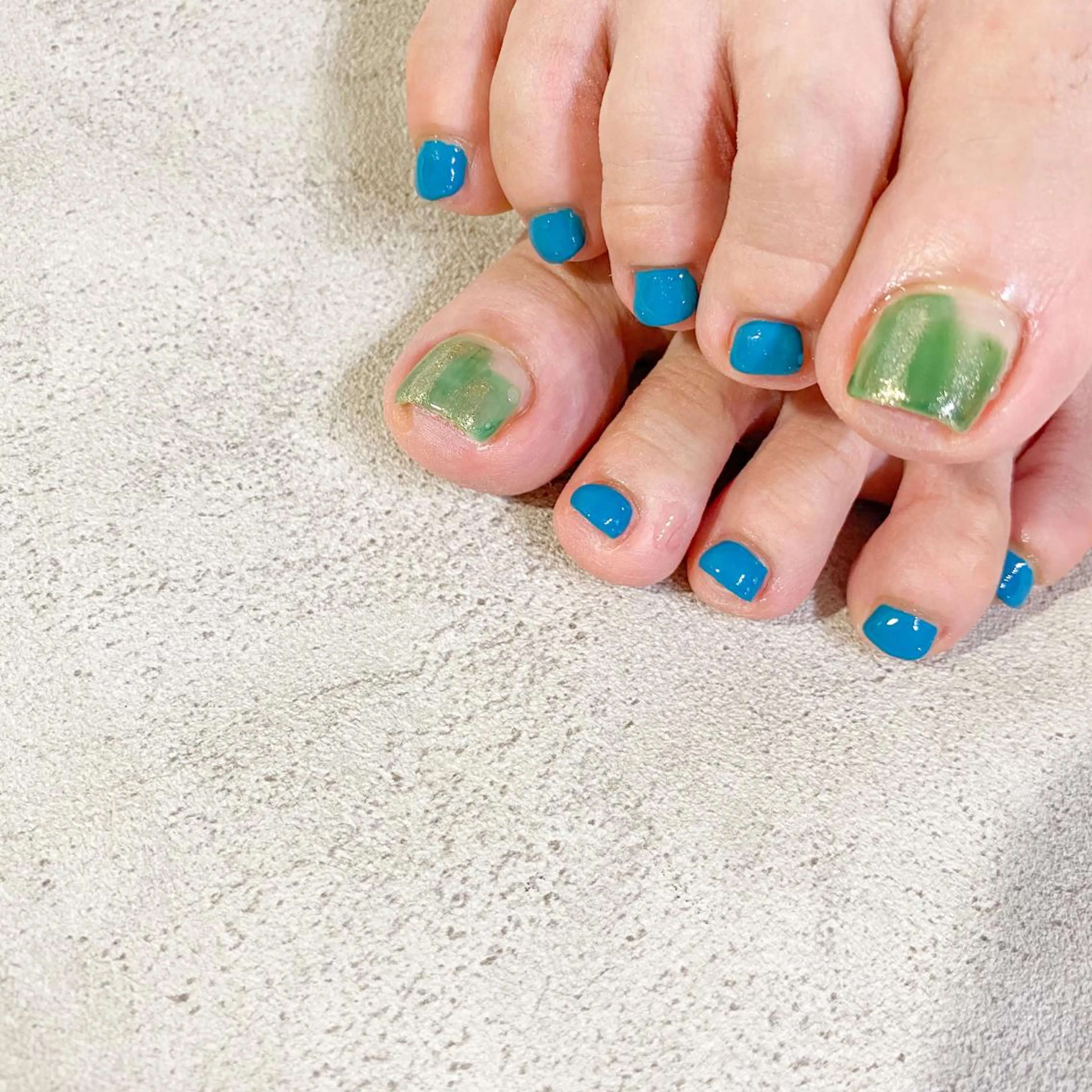 ネイル フットネイル ゴテゴテ💙ワンホン リオナのネイルデザイン