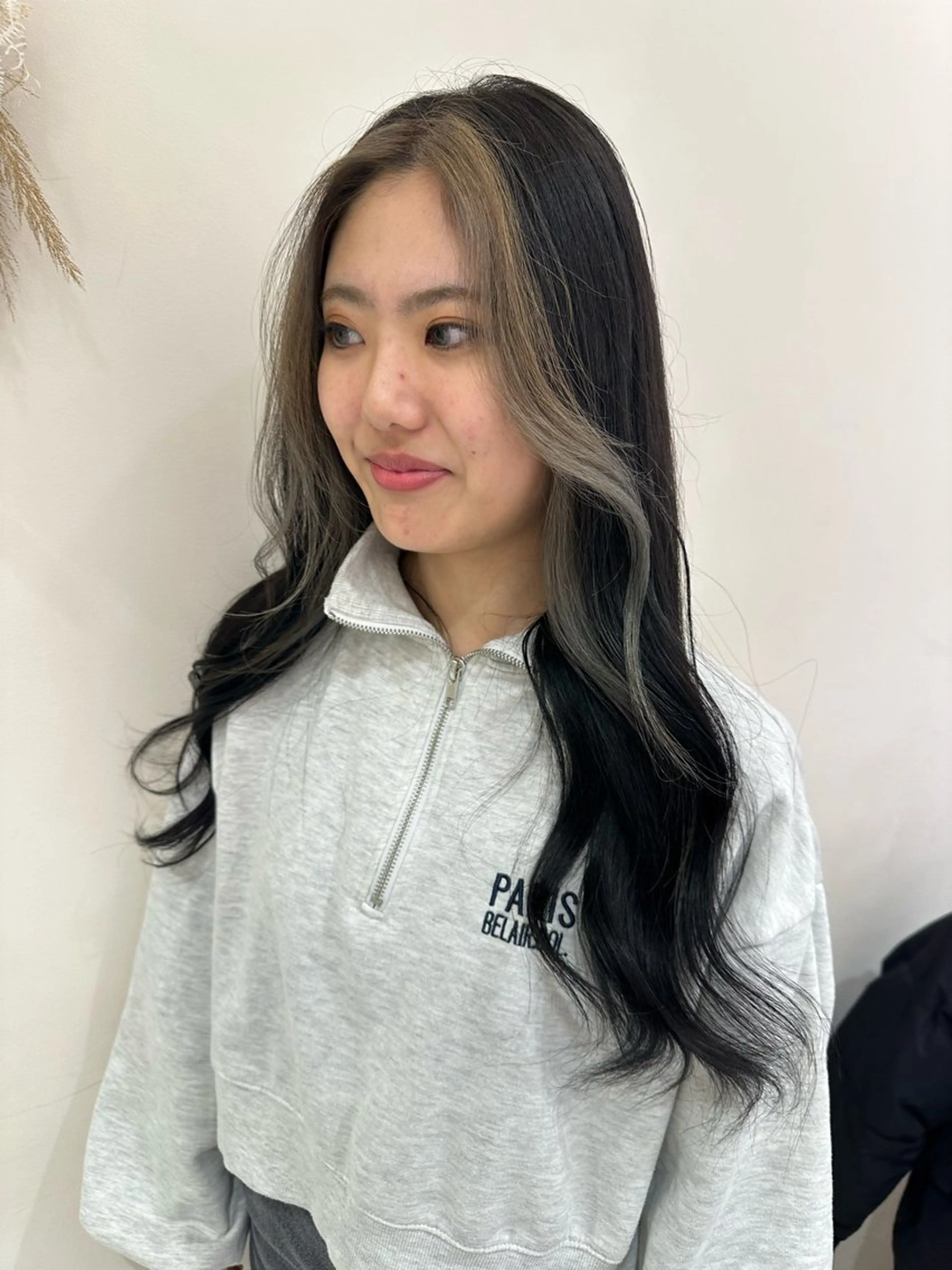 ロング カラー ヘアアレンジ タイトボブ個性派カラ ーAKANEのヘアスタイル