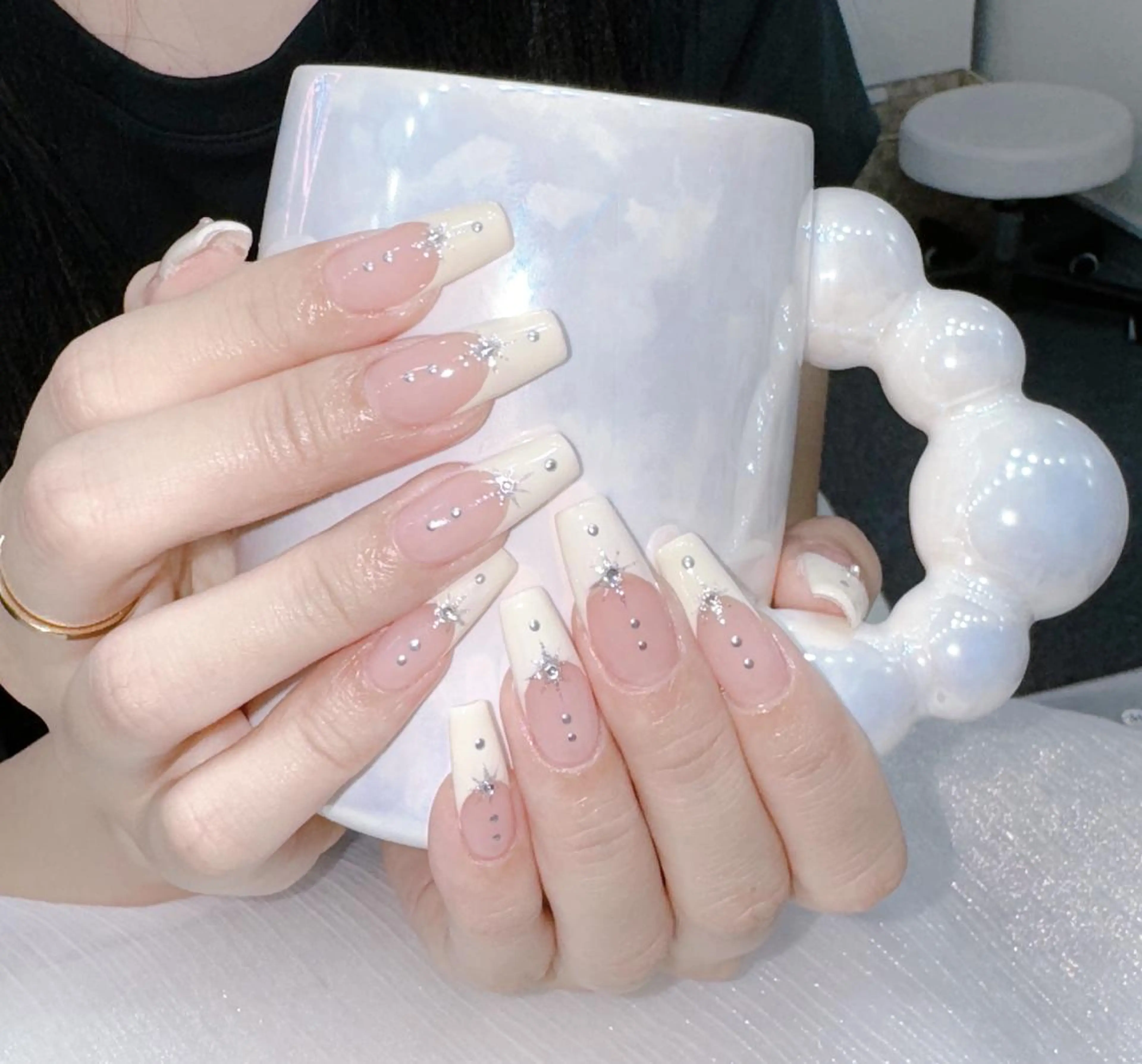 ロング 韓国風ヘア ハンドネイル Bling Salonのネイルデザイン