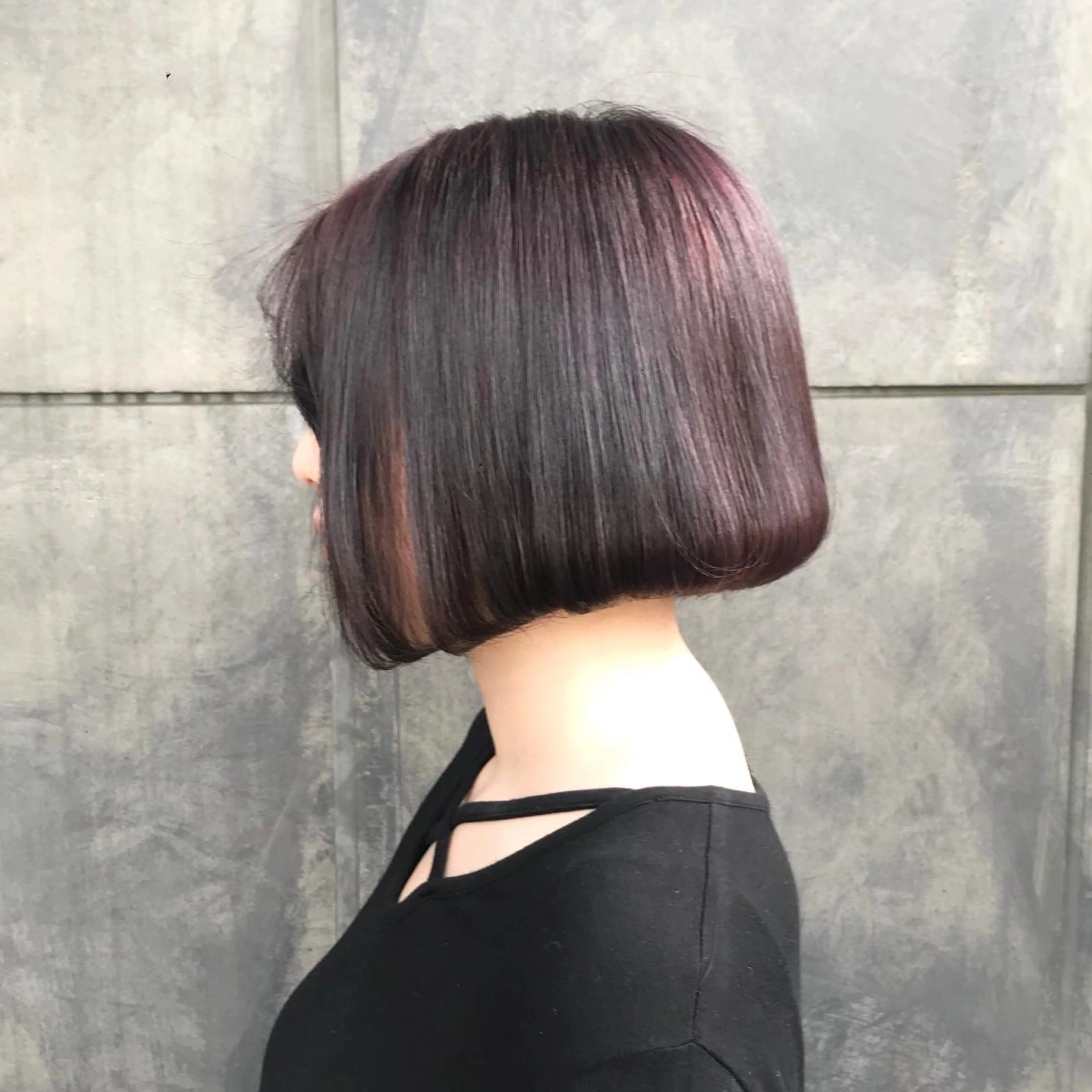 ショート カラー ブリーチ ブラウンカラー ディープラベンダー ラベンダーカラー ラベンダーブラウン K-POP好き美容師 🇰🇷Kai.Yのヘアスタイル