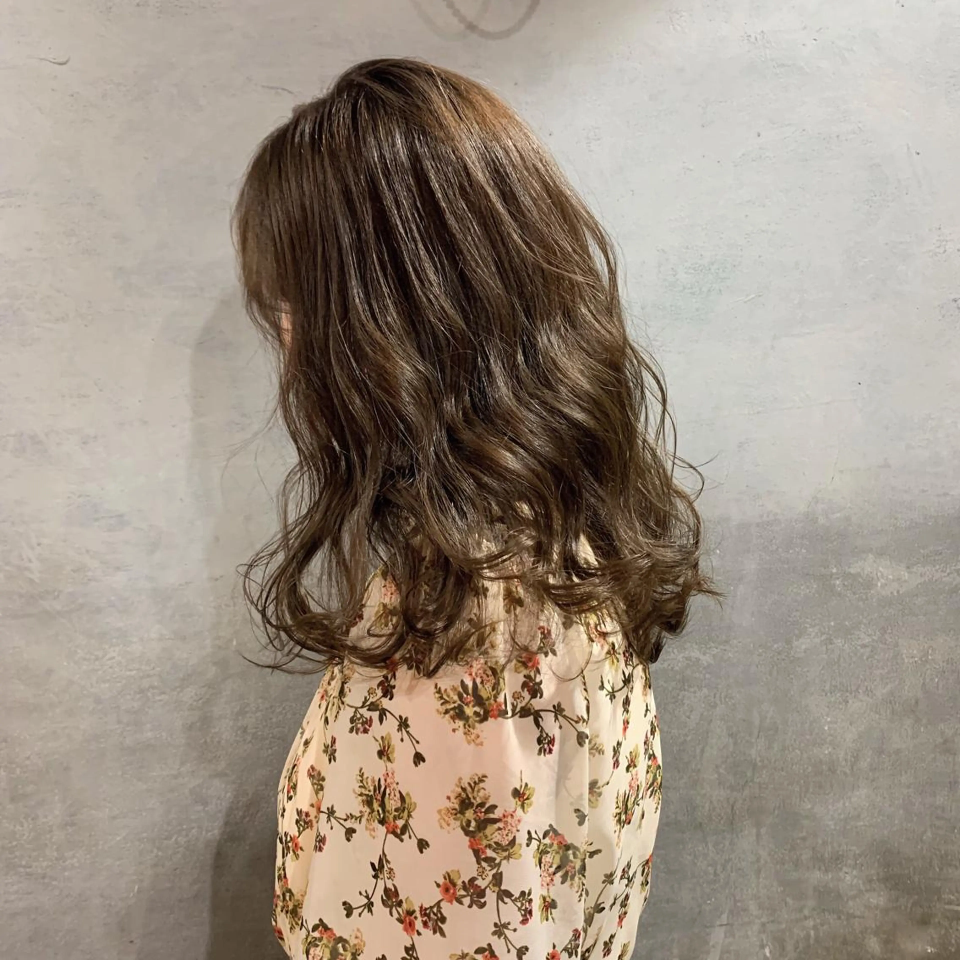 ミディアム カラー ヘアカラー ツキノキ ミナのヘアスタイル