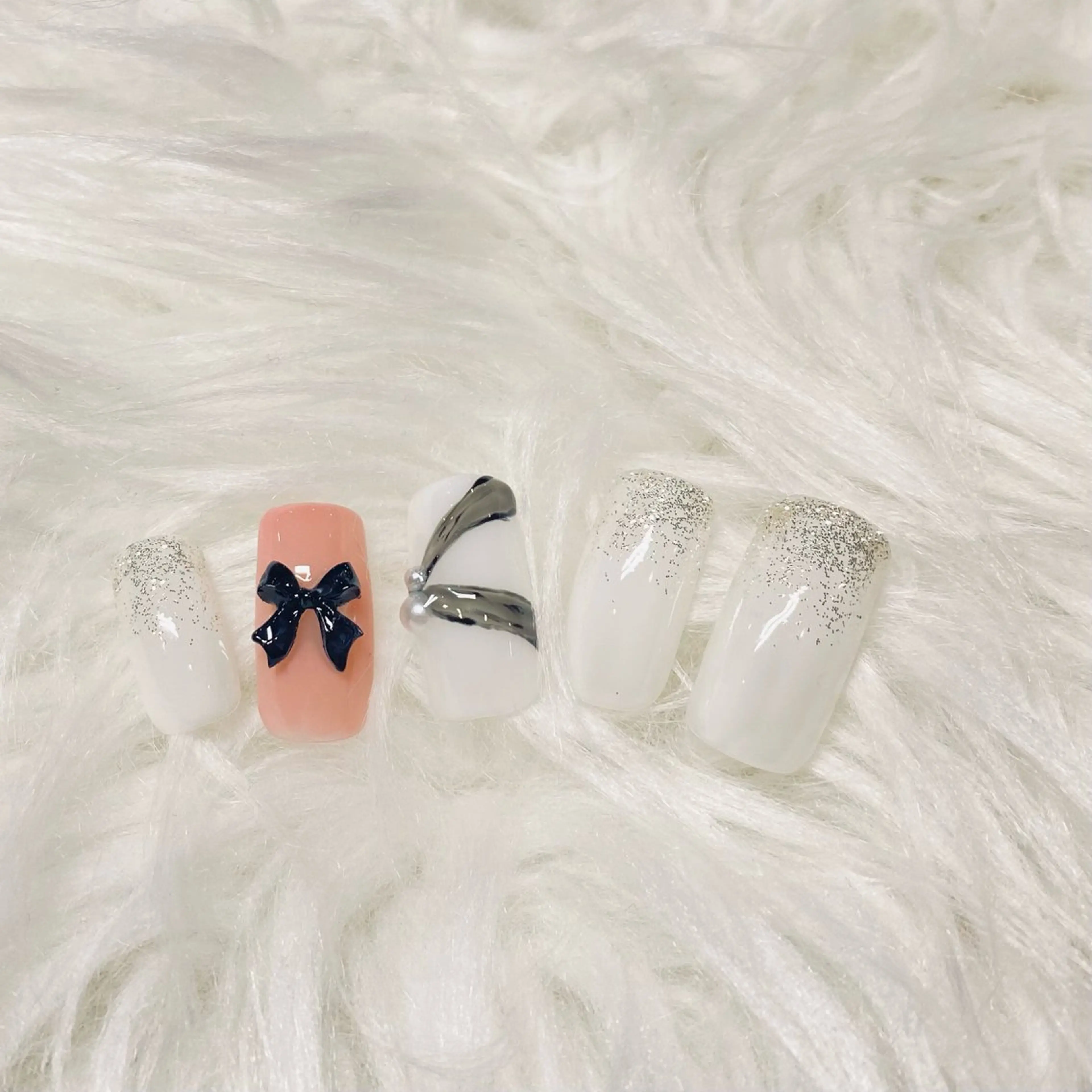 ミディアム ハンドネイル 齋藤 佳奈のネイルデザイン