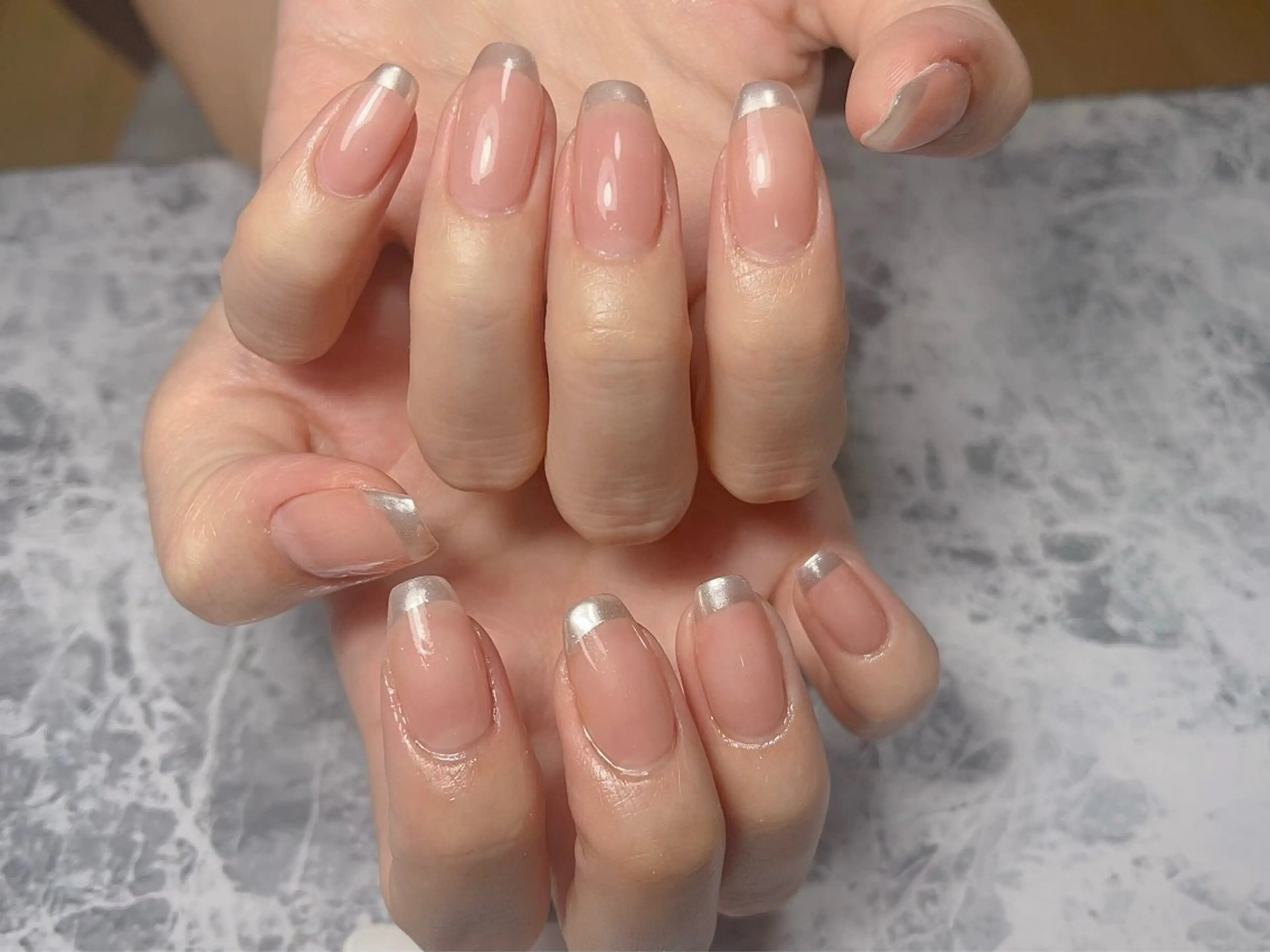 ネイル アートネイル フレンチネイル ジェルネイル グラデーション 韓国ネイル ハンドネイル 💕鈴木ユリ パラジェル/オフ無料のネイルデザイン