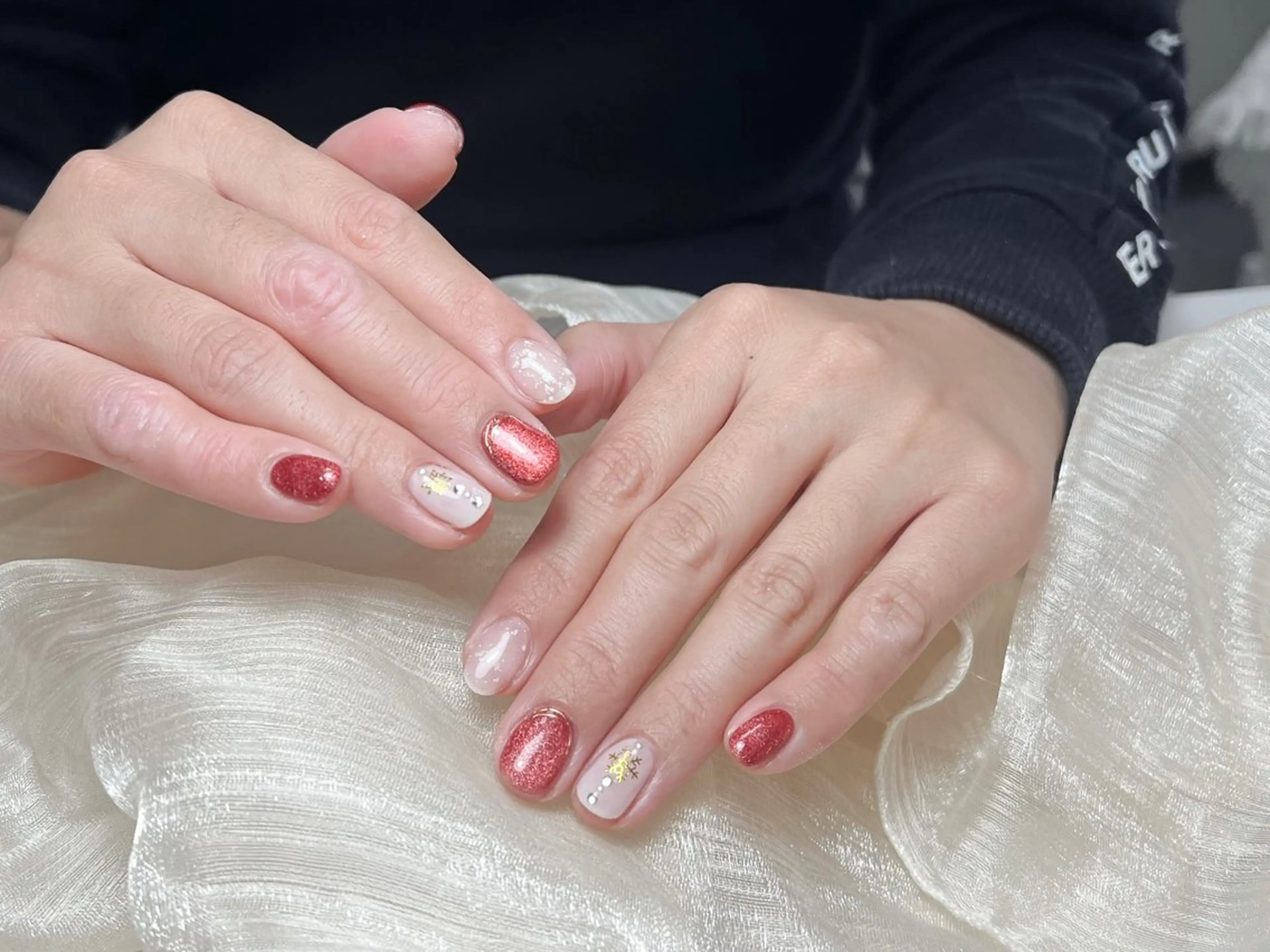 ネイル オーロラネイル チークネイル フレンチネイル ジェルネイル ガラスフレンチ ハンドネイル ハンドケア Nail Jolie所属・Nail Jolieのネイルデザイン