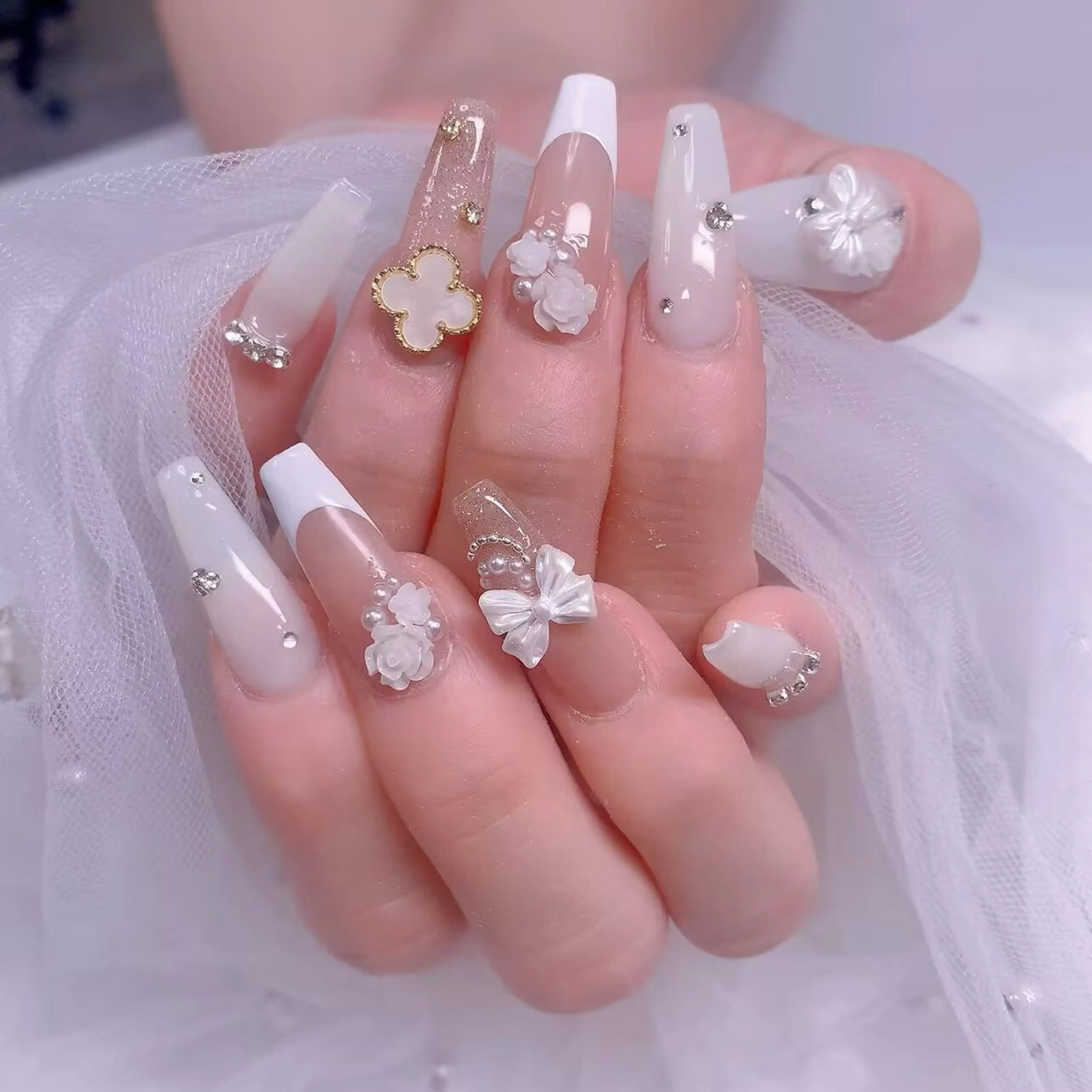 ネイル UMI ネイルサロン新宿🎀のネイルデザイン