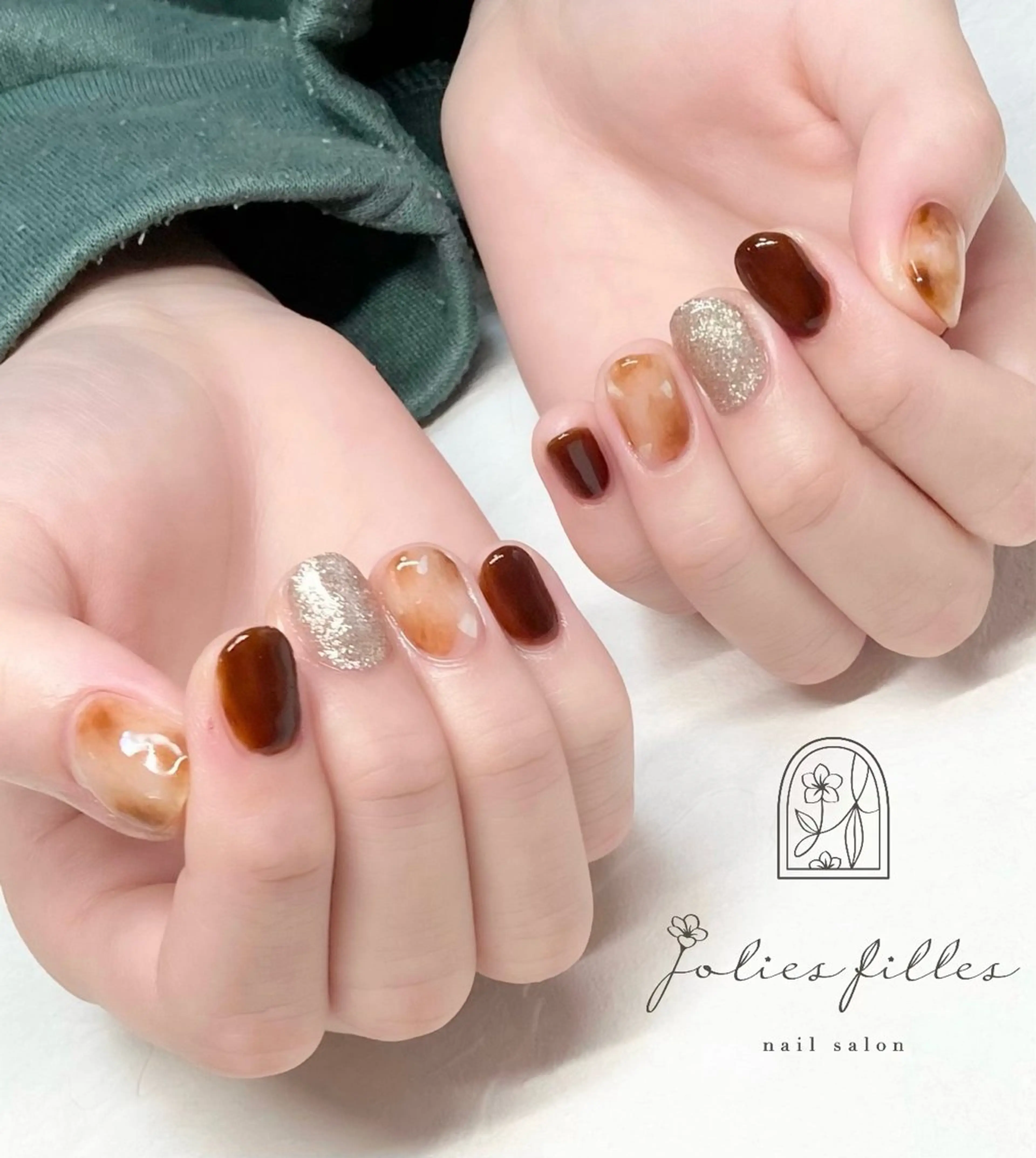 ネイル べっ甲ネイル ゴールド ラメ(グリッター) ワンカラーネイル ジョリフィーユ 中出のネイルデザイン