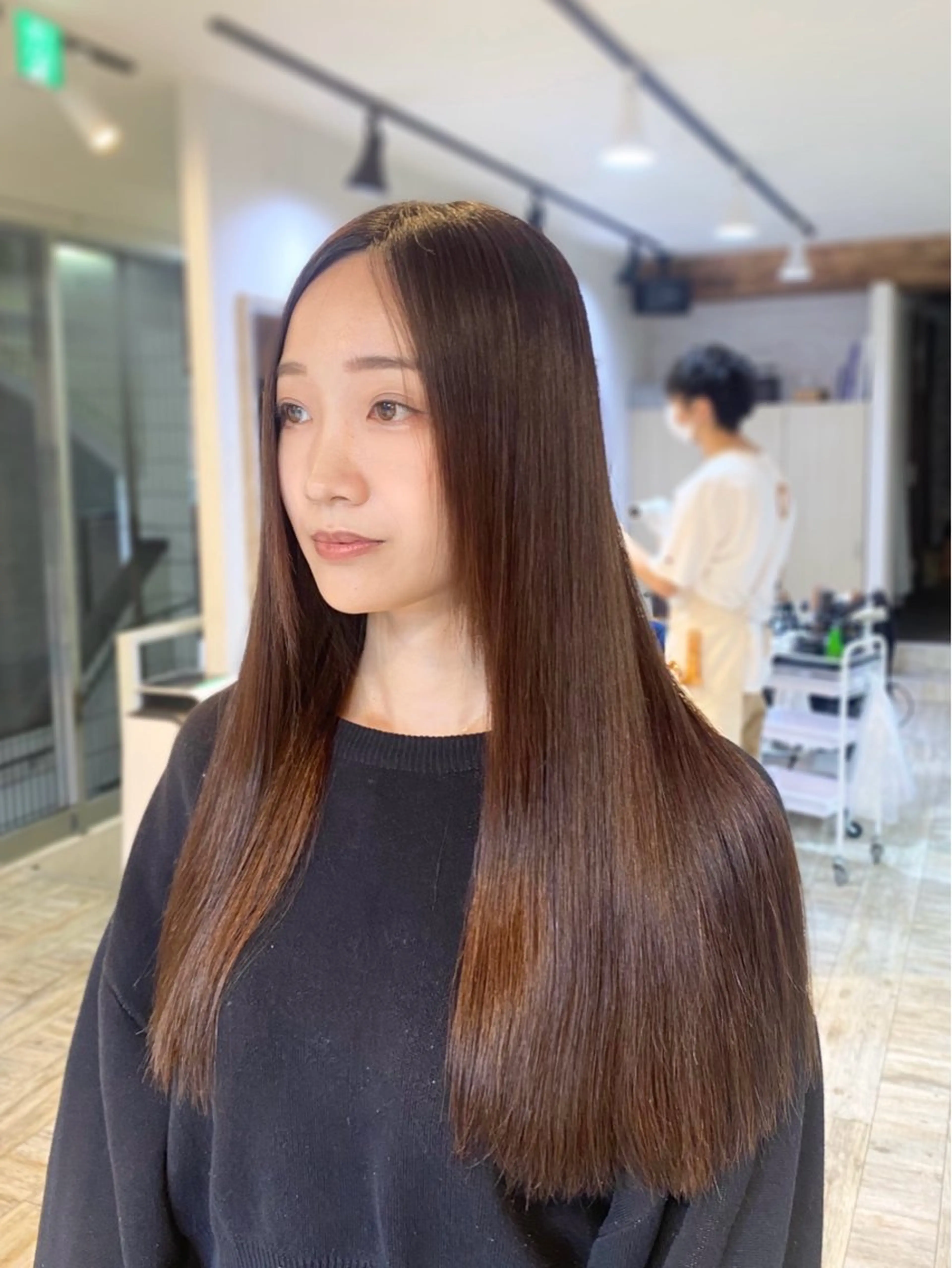 ロング くせ毛 髪質改善 トリートメント ヘアカラー 縮毛矯正 motel所属・雰囲気引き出す ✨大人レディのヘアスタイル