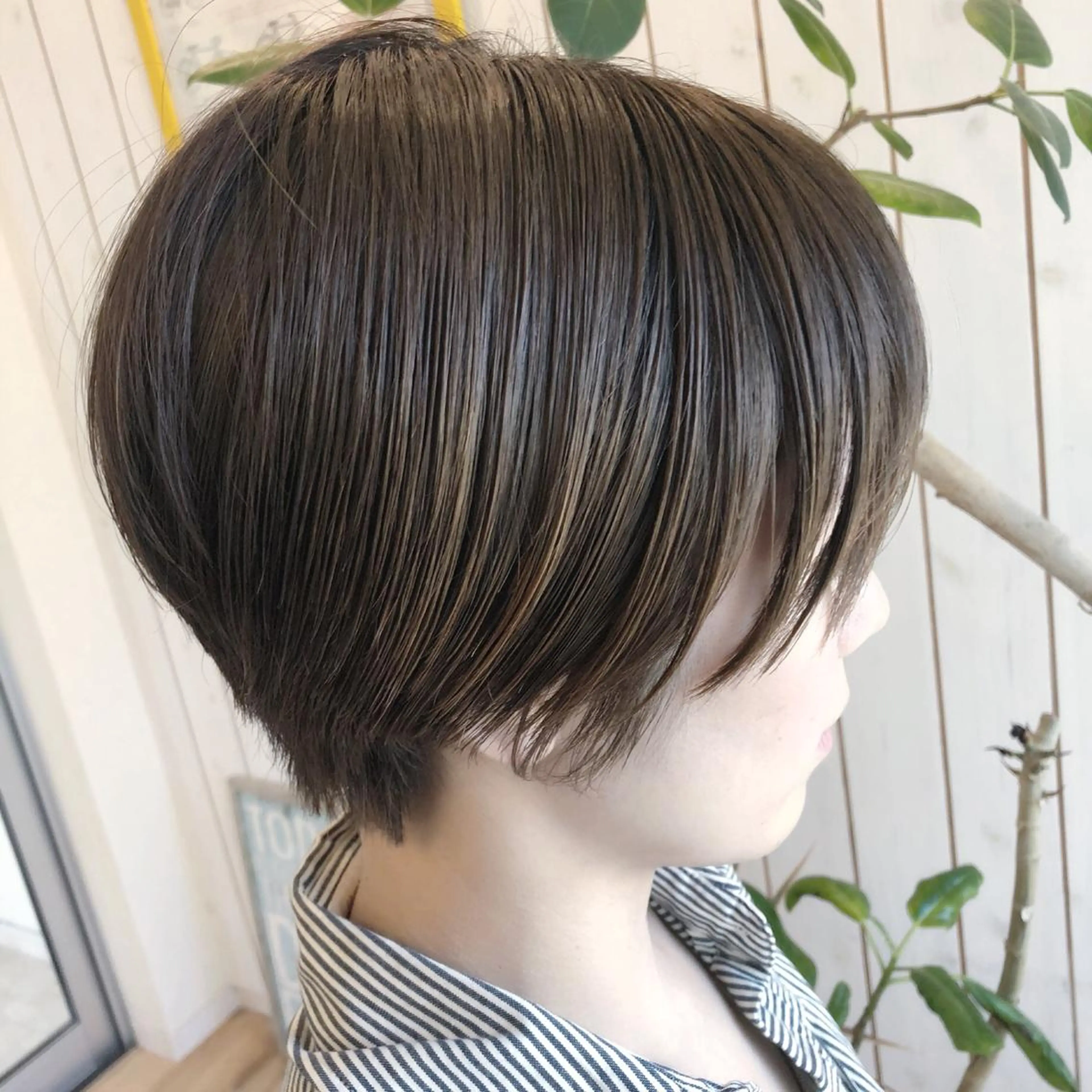 ショート カラー 小濱 秀人のヘアスタイル