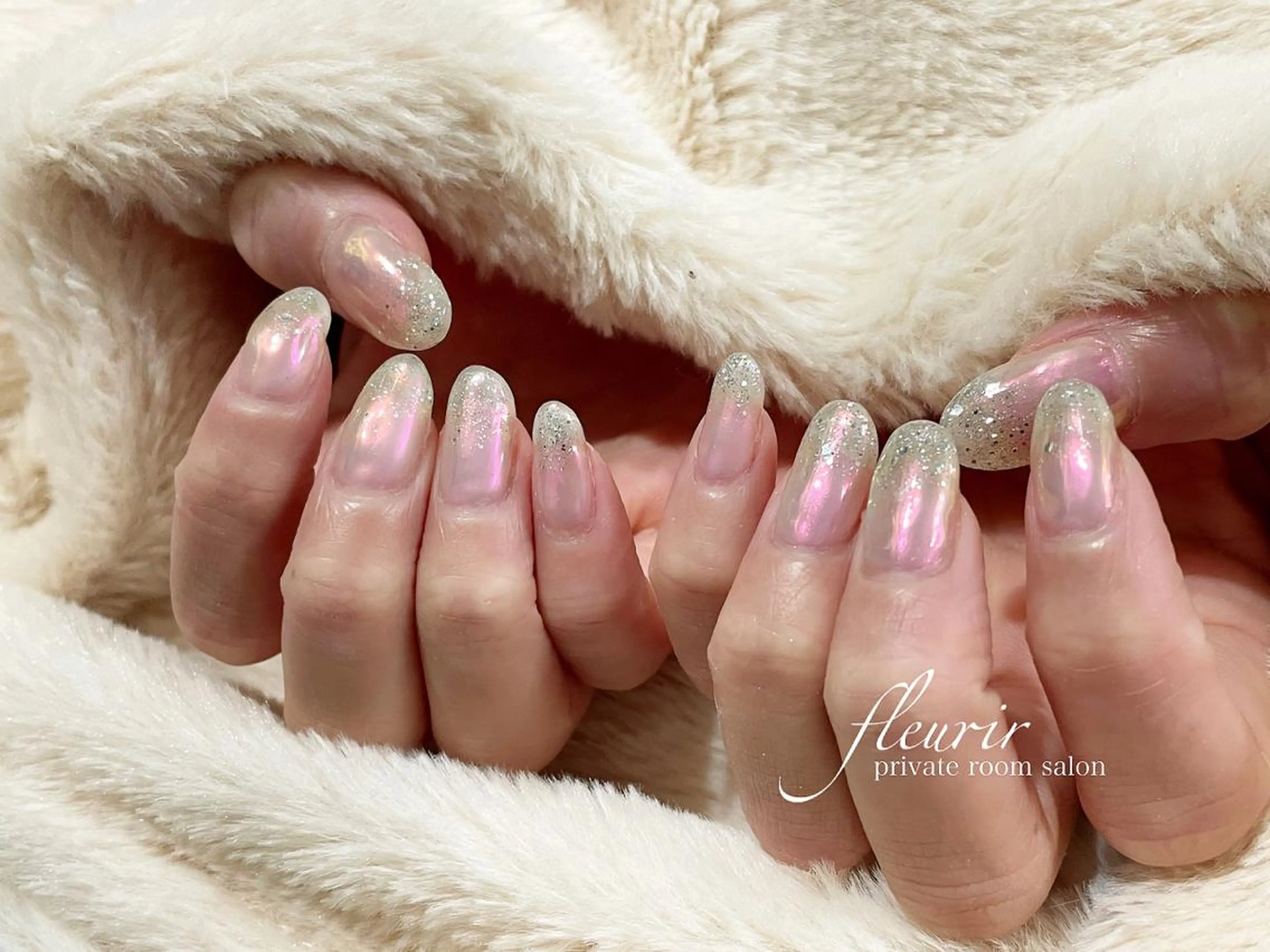 ネイル オーロラネイル ラメ(グリッター) ピンク シルバー フルリール 【プライベートサロンのネイルデザイン