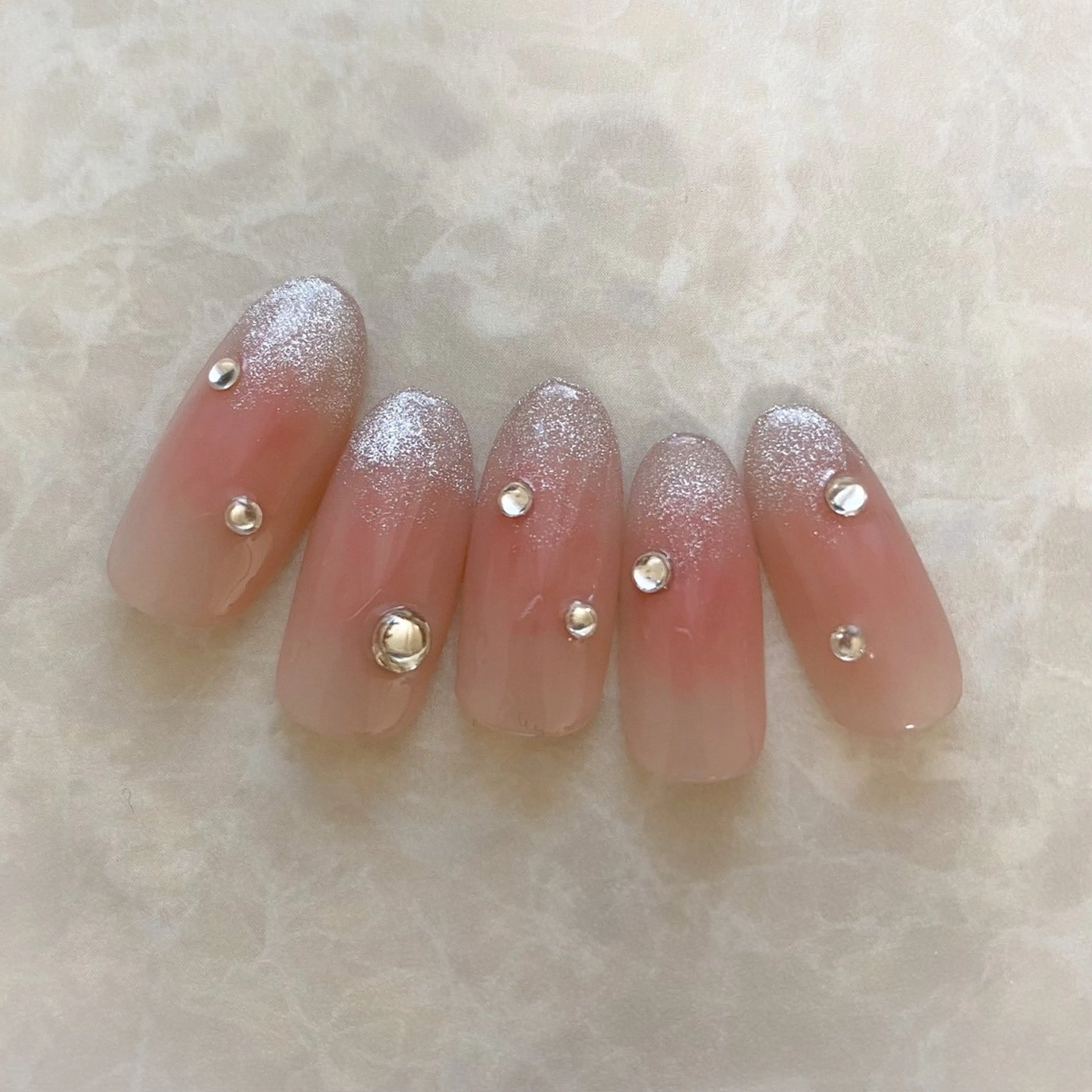 ネイル チークネイル グラデーション ネイル空間所属・muguet🎀 chikaのネイルデザイン