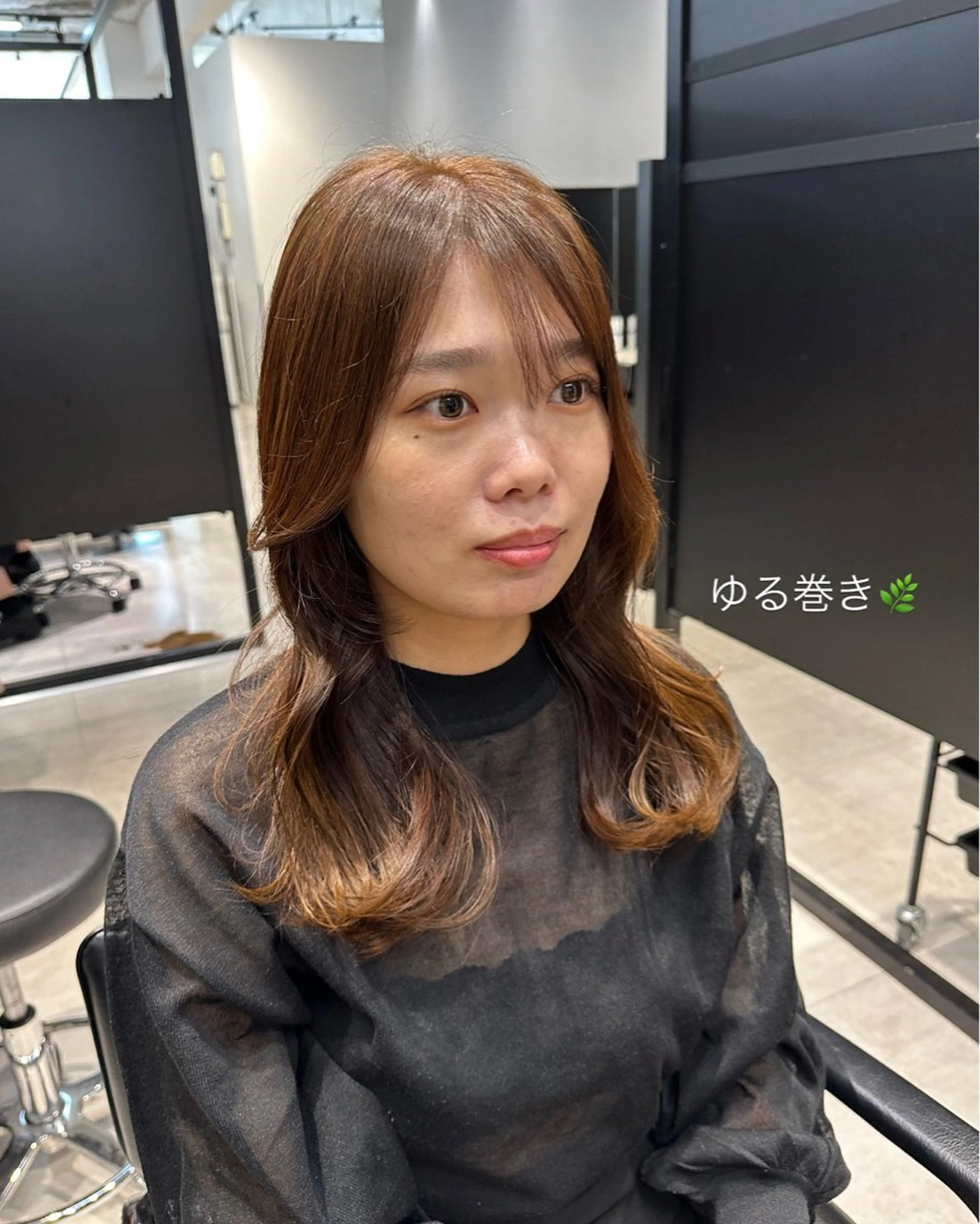 セミロング カラー ブリーチ ブラウンカラー ハイライトカラー モカブラウン ナチュラルブラウン カット ヘアカラー 天野 瑠真のヘアスタイル