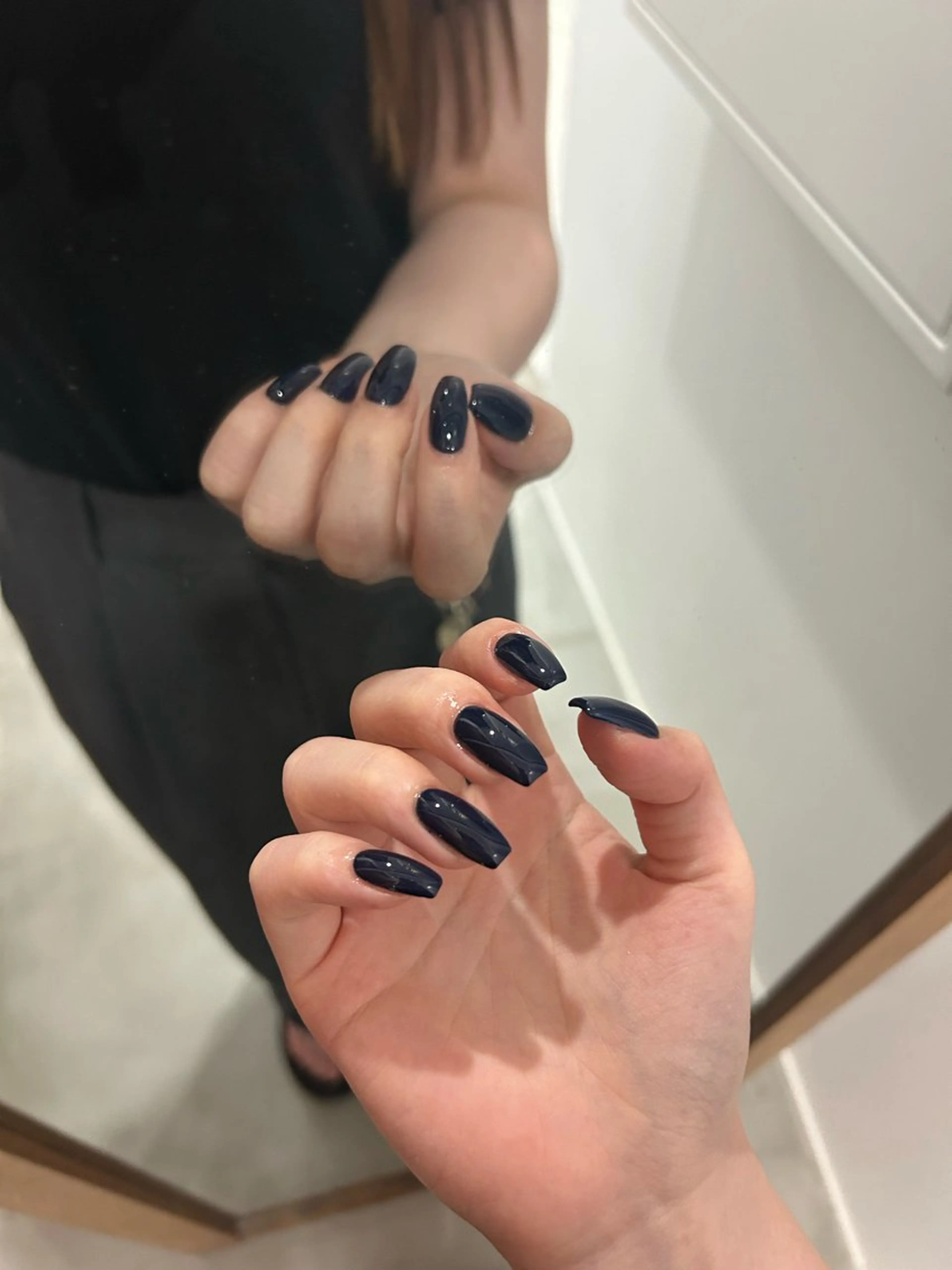 ネイル ネイビー ワンカラーネイル シンプルネイル ハンドネイル loveday RISAのネイルデザイン