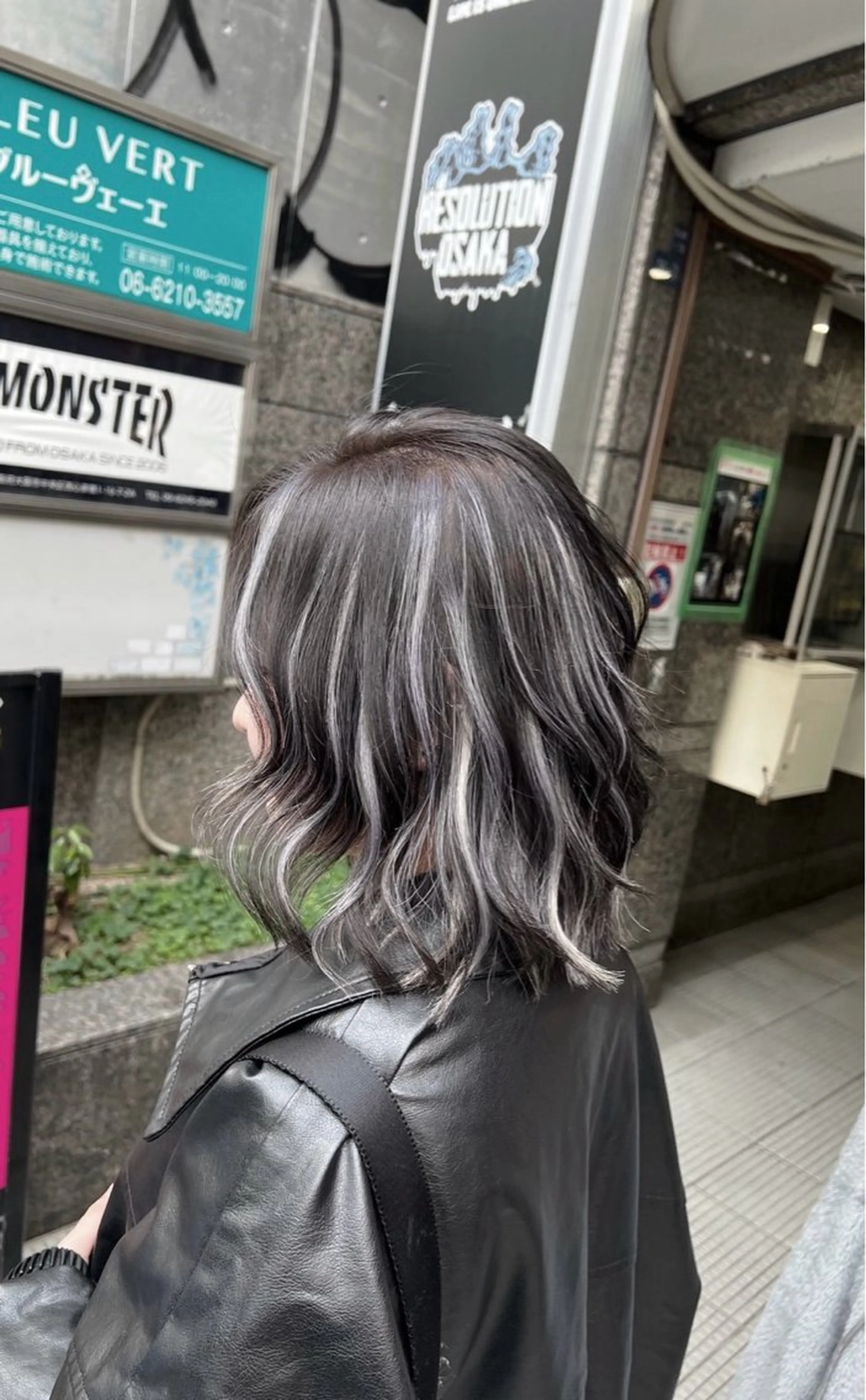 ショート カラー ダークグレー ダークグレージュ グレージュ ハイライトカラー ハイライト カット ヘアカラー トリートメント 指名数No.1 /NAOYAのヘアスタイル