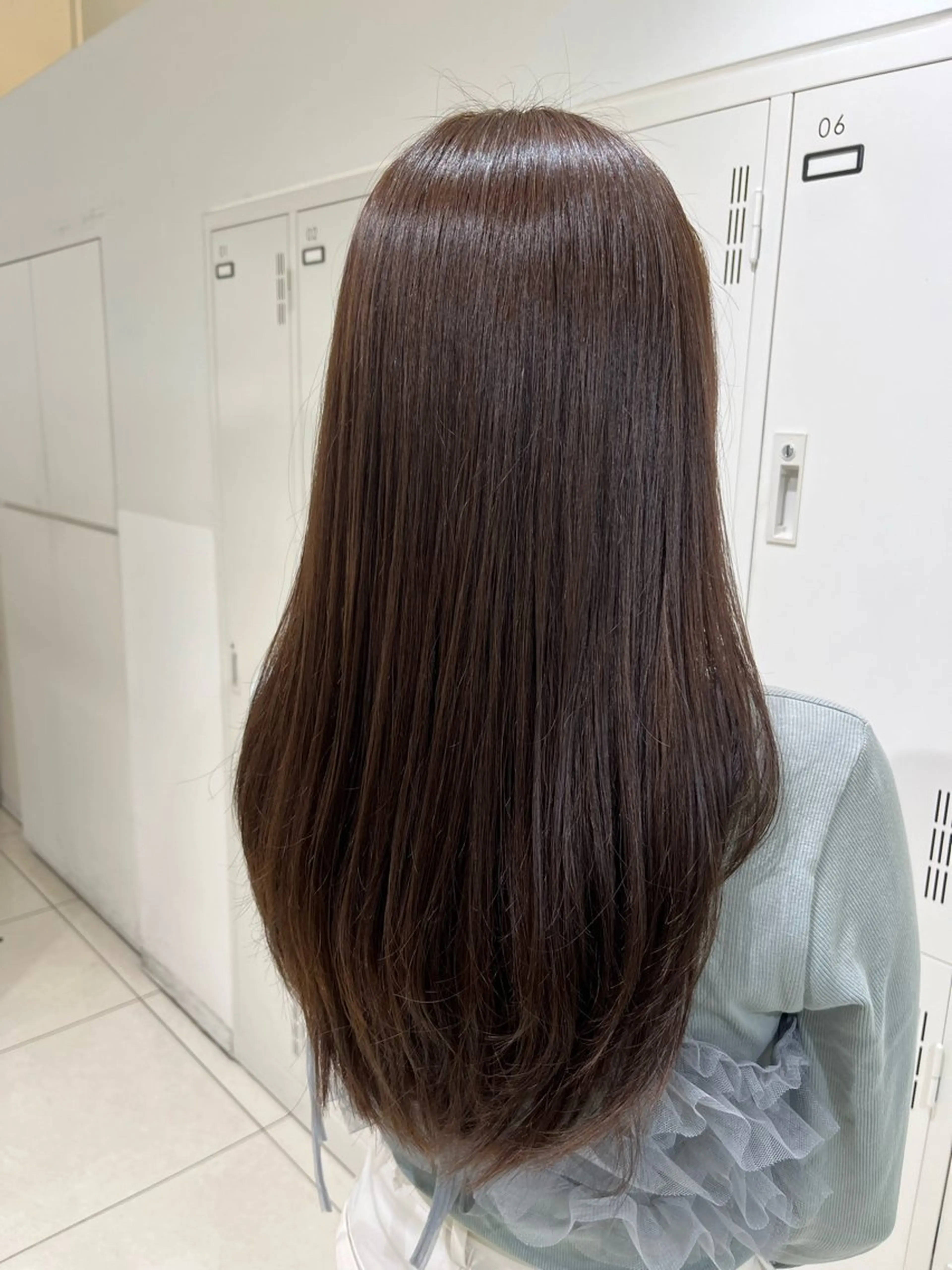ロング カラー アッシュ アッシュブラウン ブラウンカラー くすみブラウン カット ヘアカラー トリートメント 【メンズ縮毛矯正/ Ryokaのヘアスタイル
