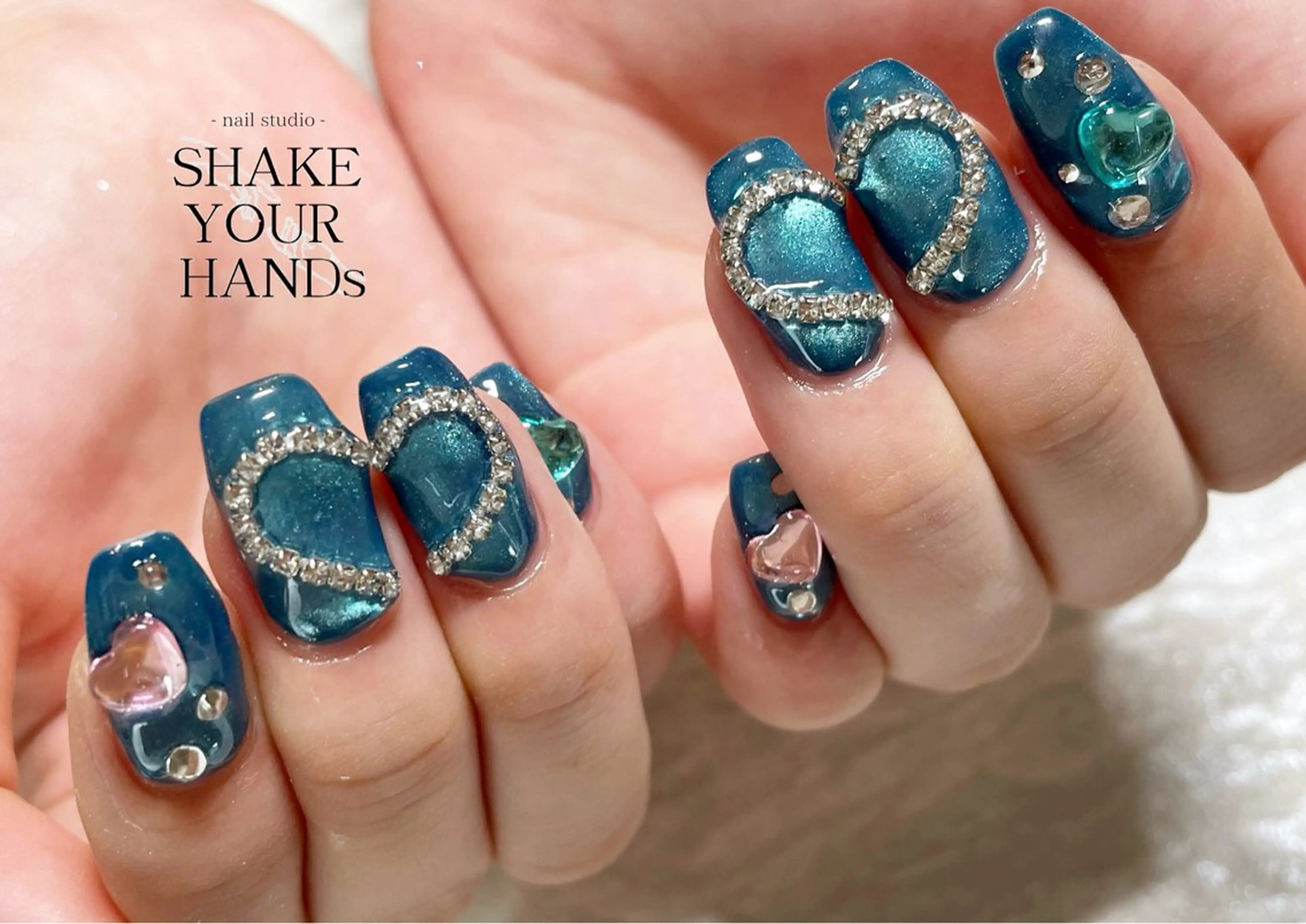 ネイル ネイルスタジオ シェイクユアハンズのネイルデザイン