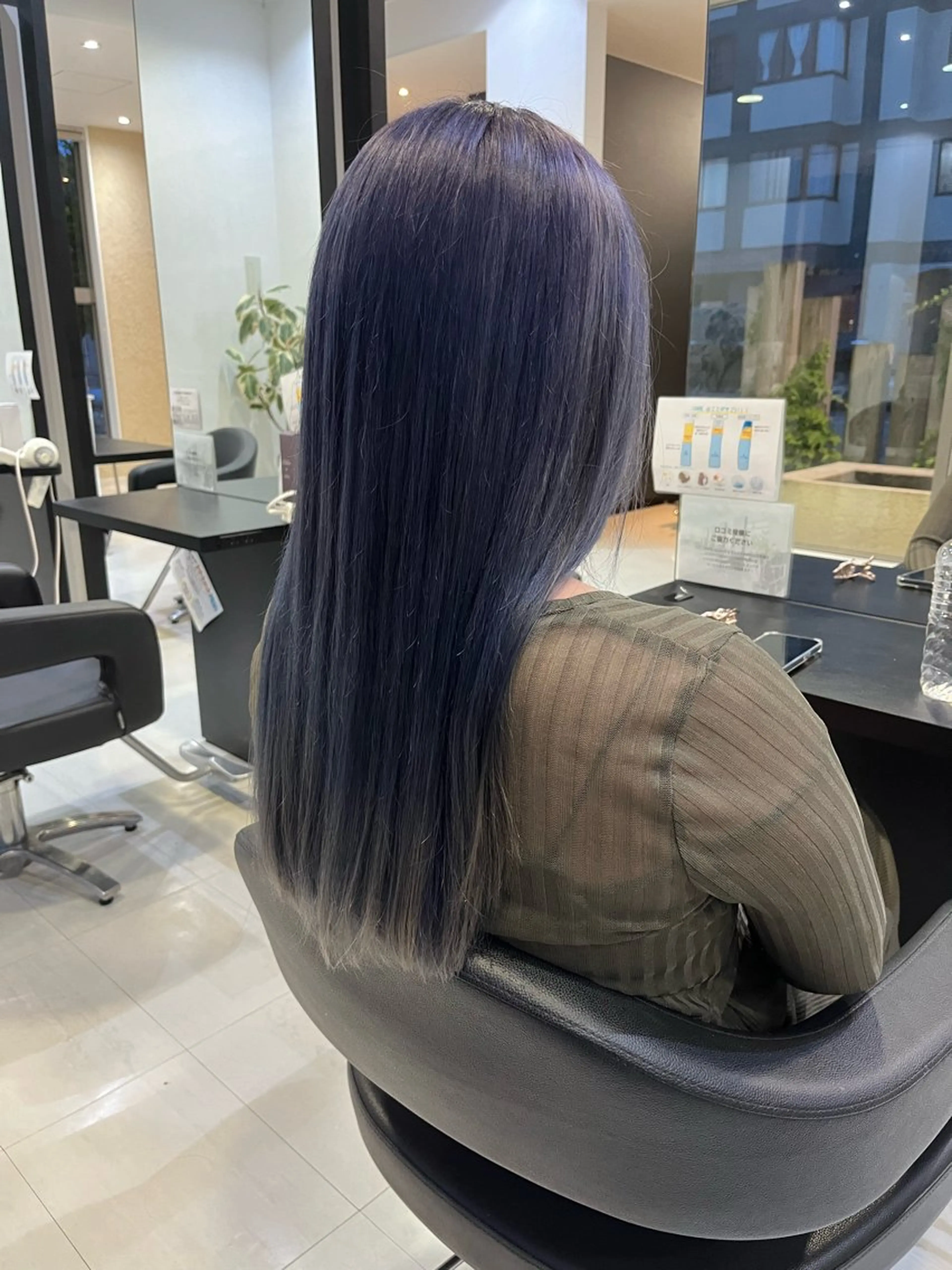 ロング カラー 諸岡 玲のヘアスタイル