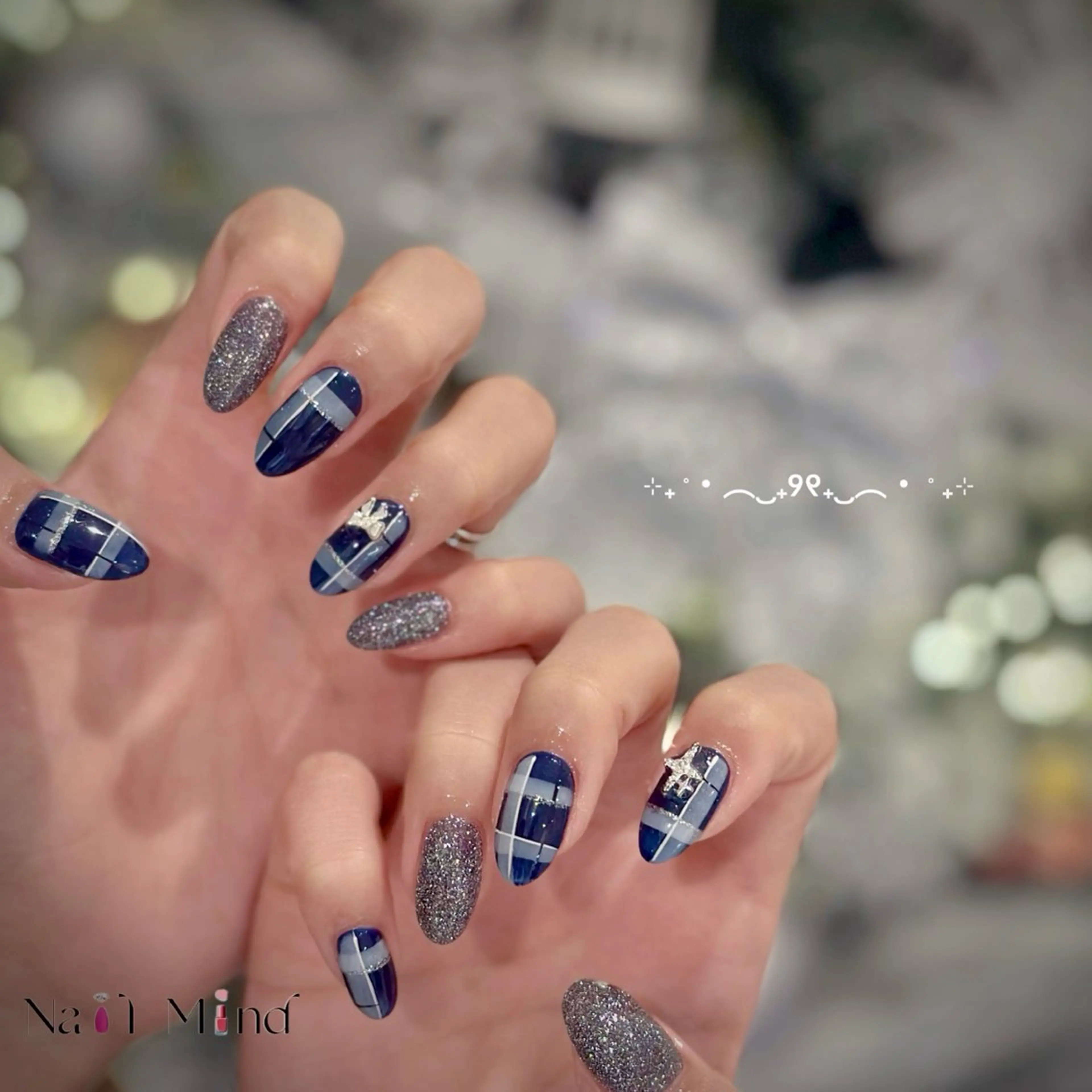 ネイル ラメ(グリッター) ネイビー ハンドネイル Nail Mind (NaONail）のネイルデザイン