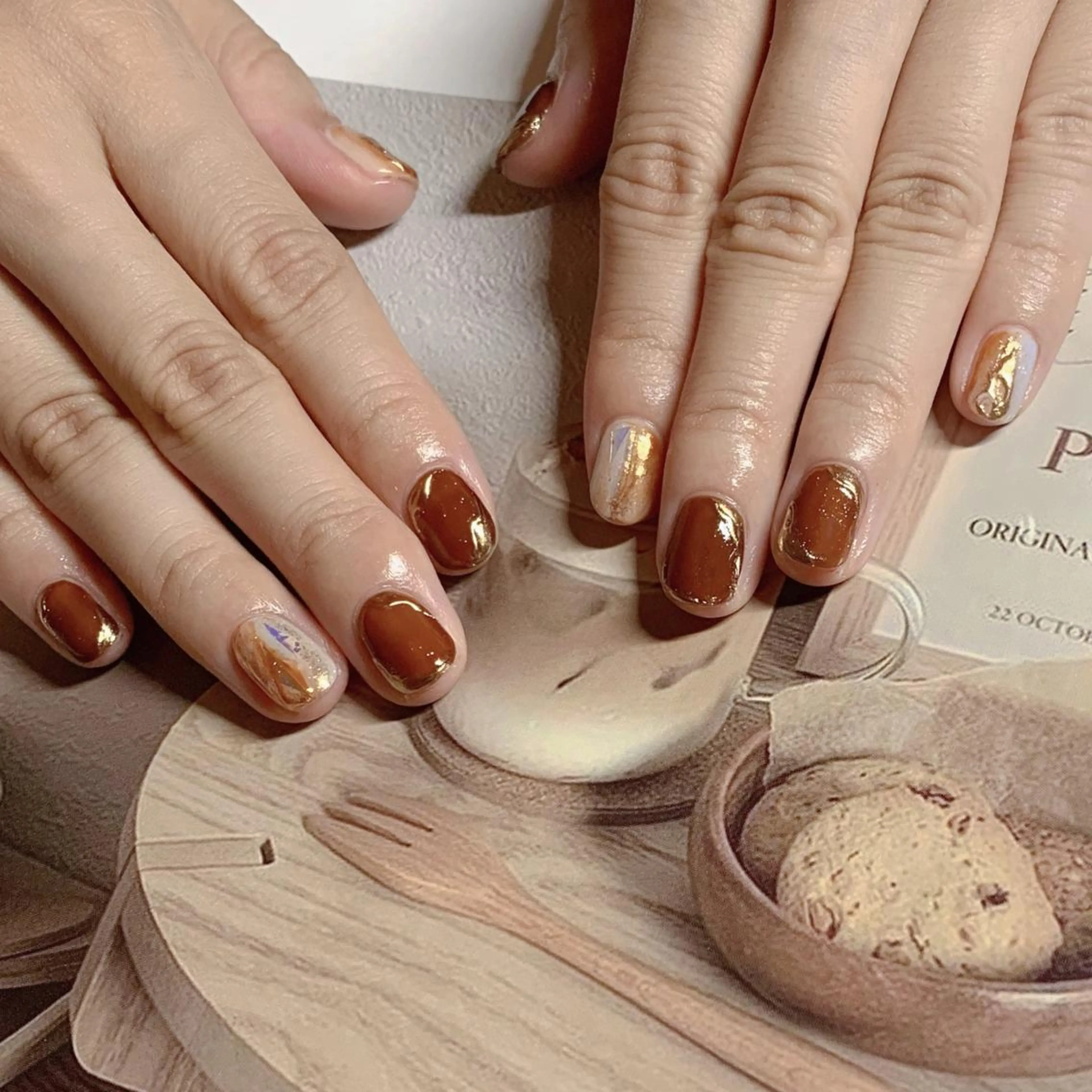 ネイル オーロラネイル フットネイル フレンチネイル ジェルネイル 韓国ネイル ハンドネイル ハンドケア 【ENサロン】 Rei🎀Nailのネイルデザイン