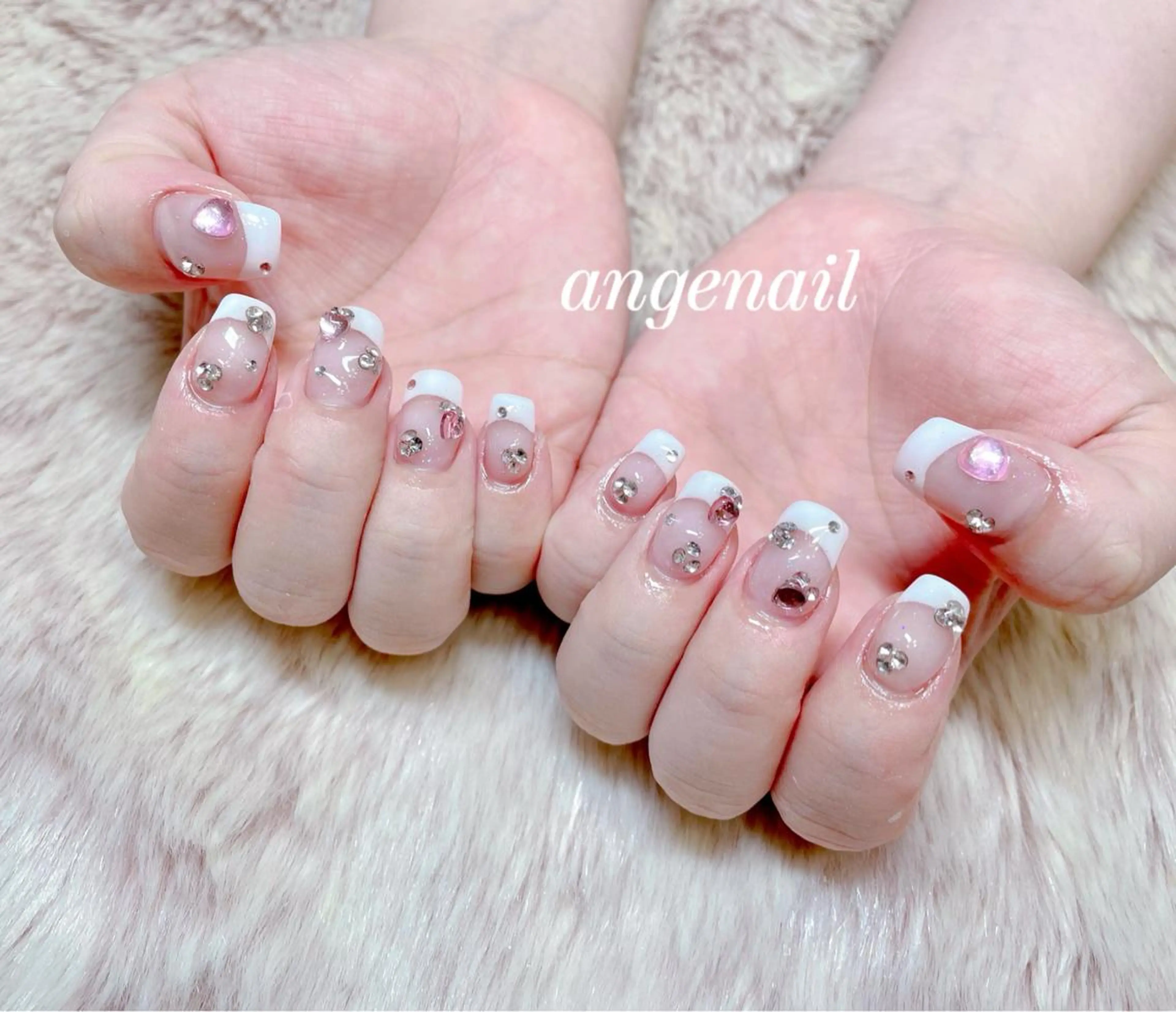 ネイル ハンドネイル オーナーネイリスト MAKIのネイルデザイン