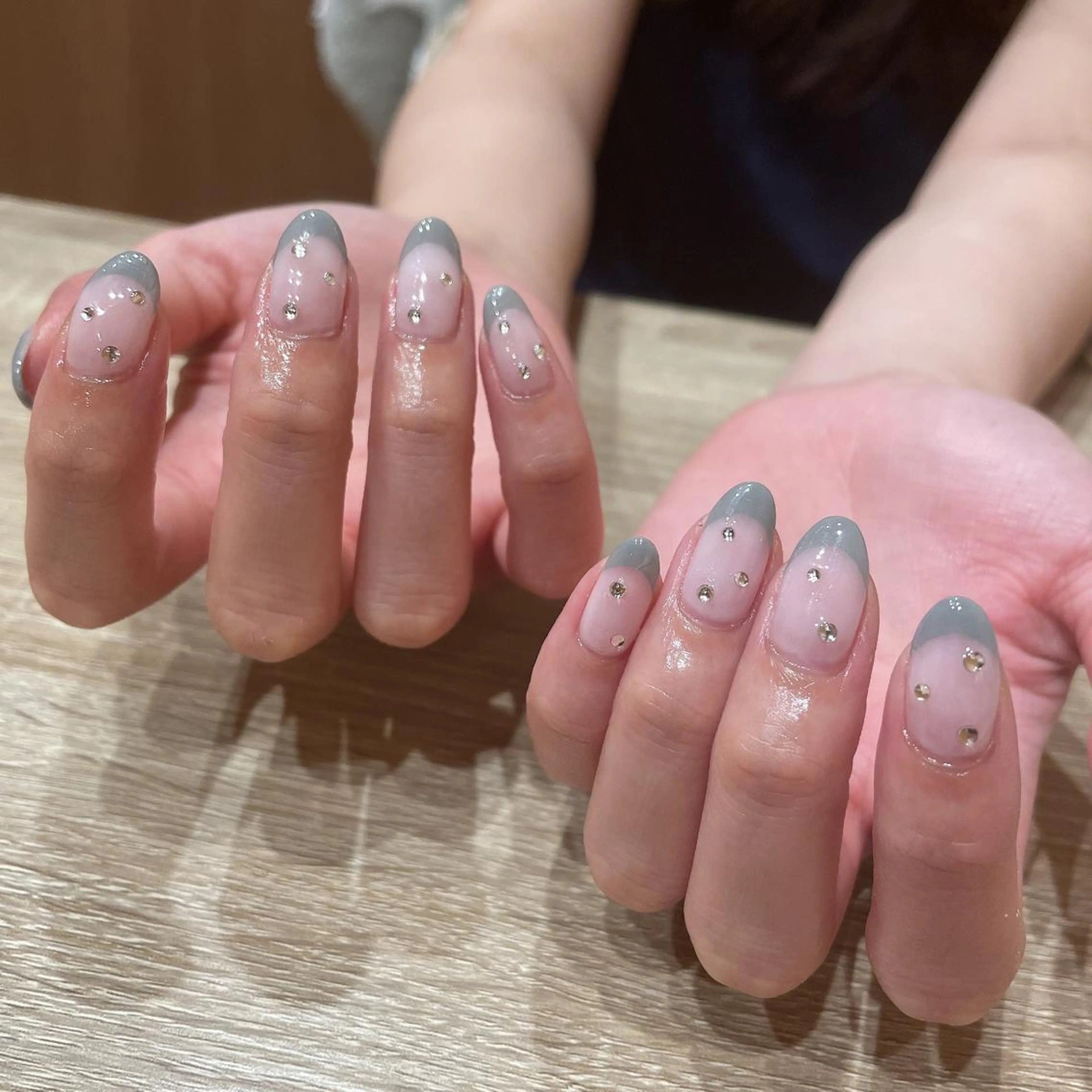 ネイル ストーンネイル ハンドネイル liberté🫧 新小岩のネイルデザイン
