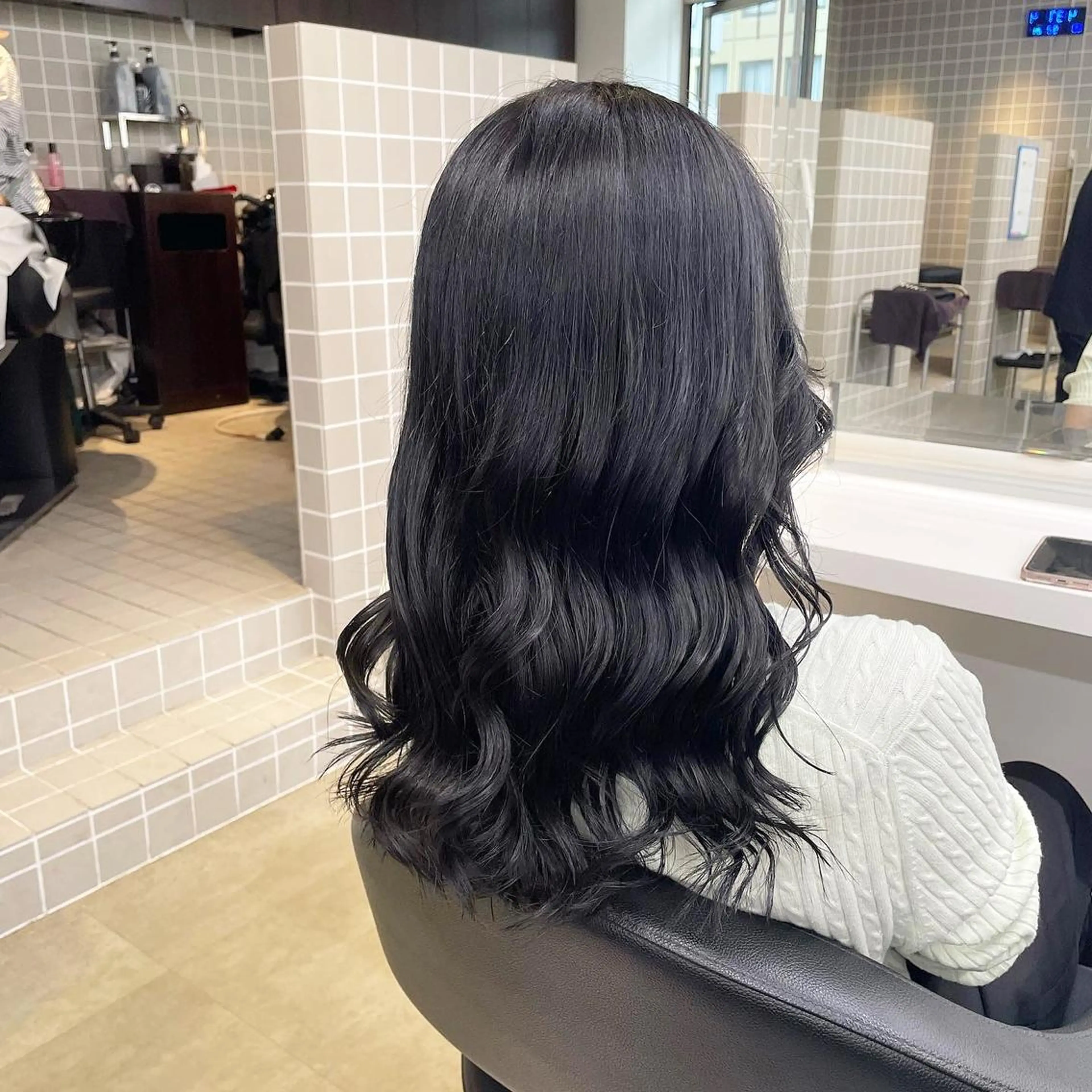 ミディアム カラー パーマ ヘアアレンジ メンズ キッズ ネイル マツエク・マツパ アイブロウ 🦋韓国レイヤー｜ 透明感グレージュ🦋のヘアスタイル