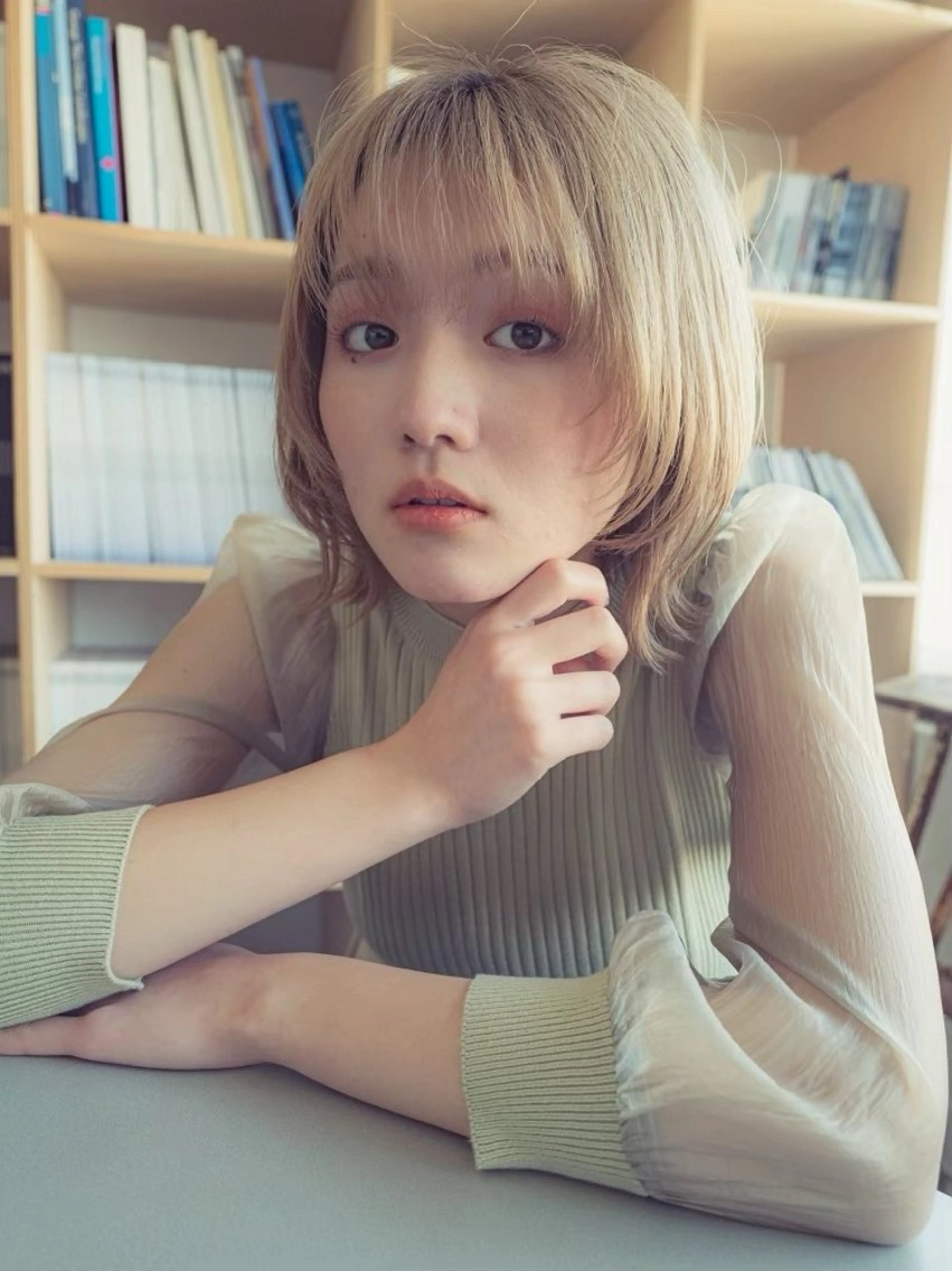 ショート カラー 坂口 みりのヘアスタイル