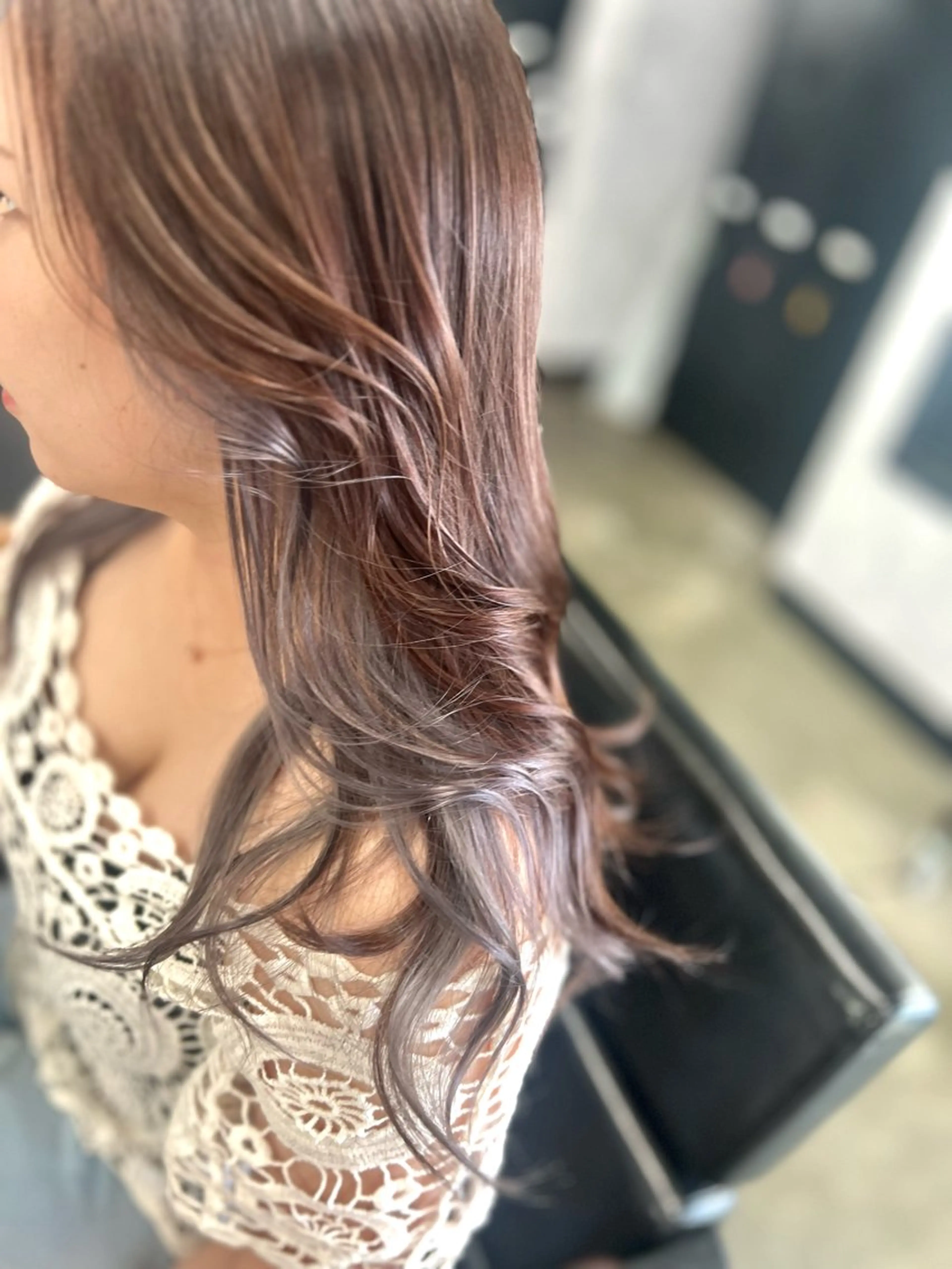 セミロング カラー ベージュカラー ブリーチ ラベンダーカラー ラベンダーグレー ピンクカラー ヘアカラー Style Tのヘアスタイル