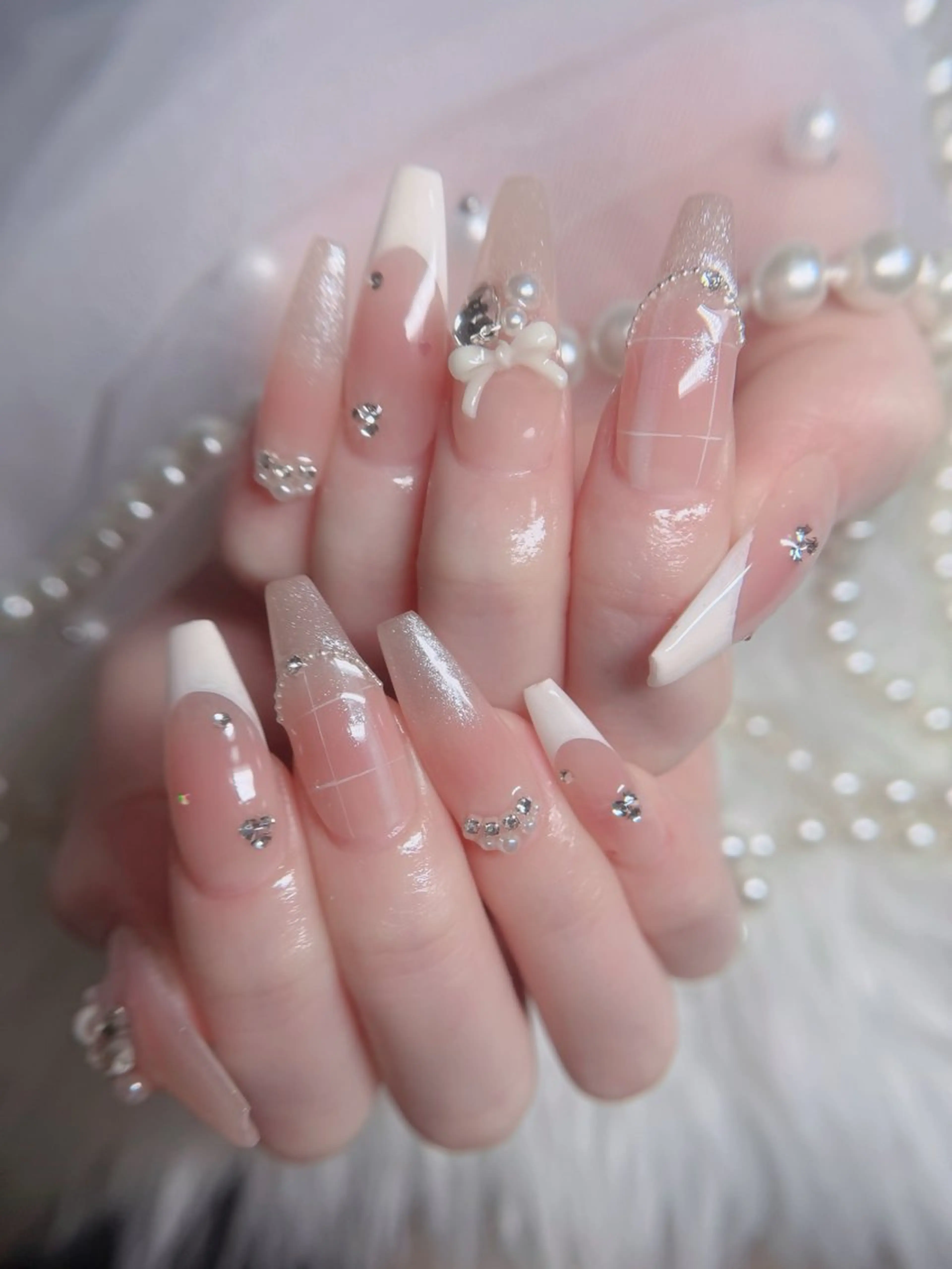 ネイル オーロラネイル フレンチネイル ジェルネイル ハロウィン 韓国ネイル ハンドネイル H.baby Nail Salonのネイルデザイン