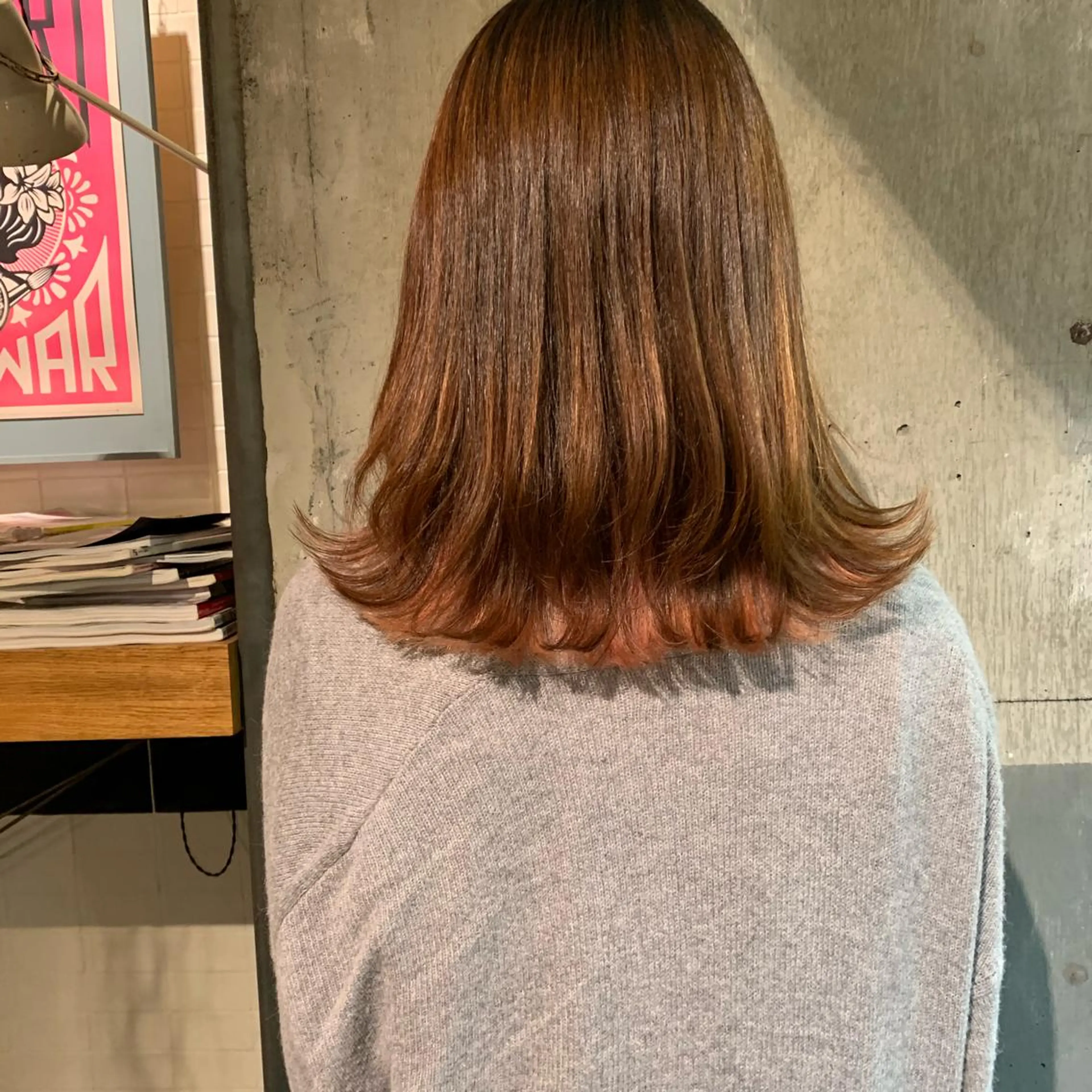 ロング ヘアカラー トリートメント SAKINO． ベージュカラーのヘアスタイル