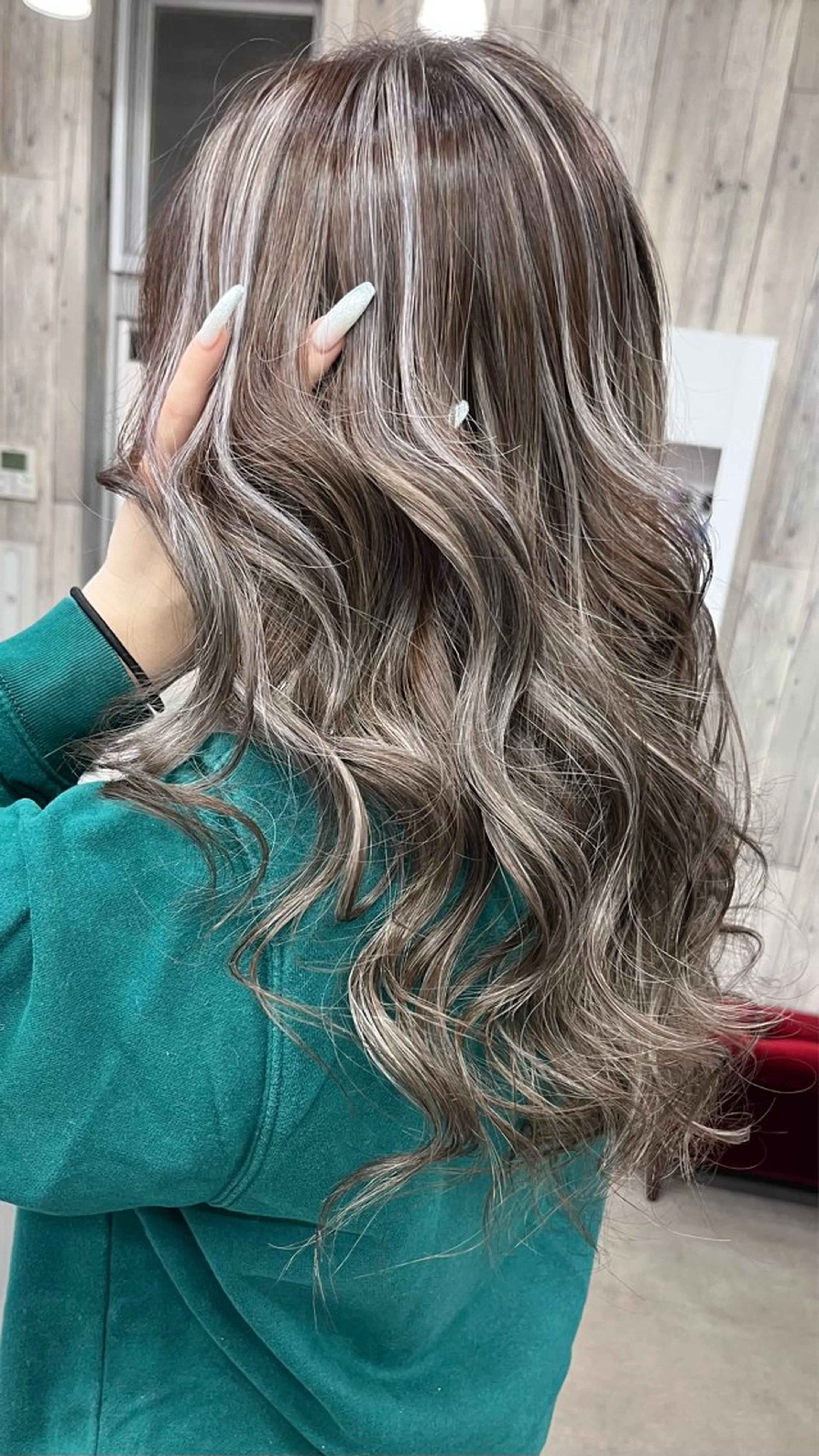 ロング ヘアカラー 中道 晶のヘアスタイル