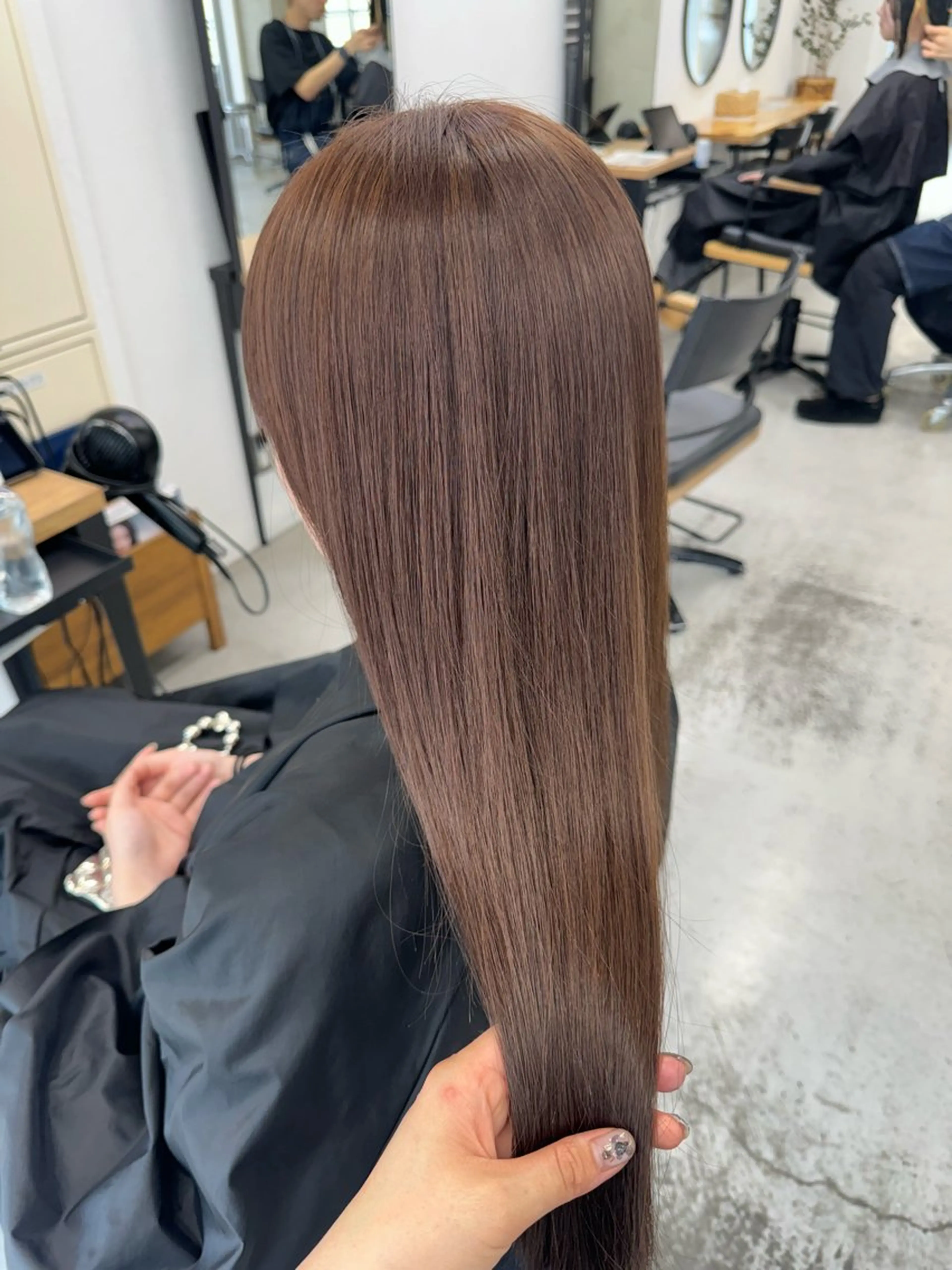 ミディアム カラー アッシュ ベージュカラー ブロンド グレージュ ハイトーンカラー ヘアカラー トリートメント Rico / bob/グレージュのヘアスタイル