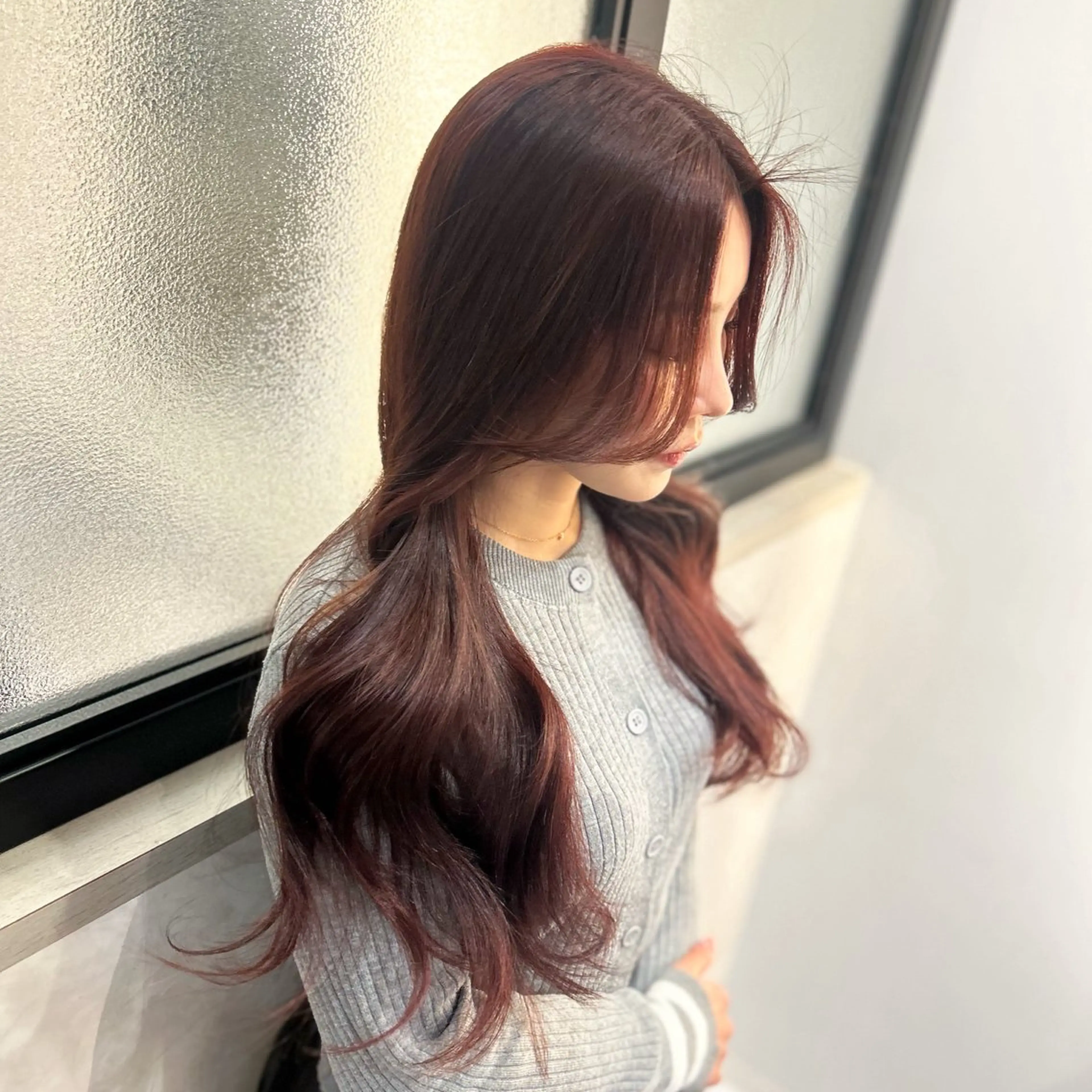 ロング カラー カット ヘアカラー トリートメント emi/髪質改善/ 韓国風/艶カラーのヘアスタイル