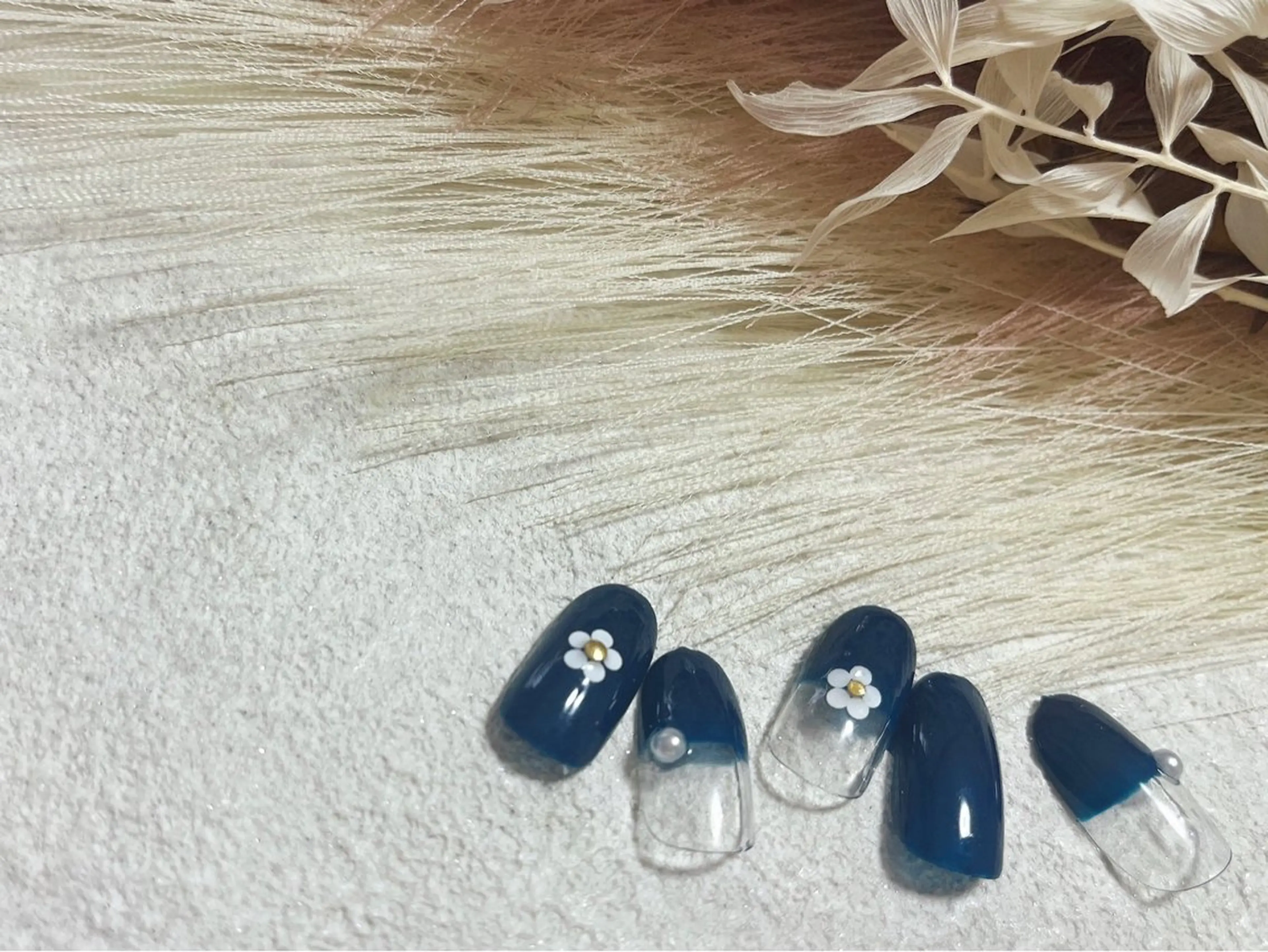 ネイル ジェルネイル メンズネイル パラジェル 春ネイル 夏ネイル ハンドネイル kiki nail &brow二子玉川の眉毛・アイブロウイメージ