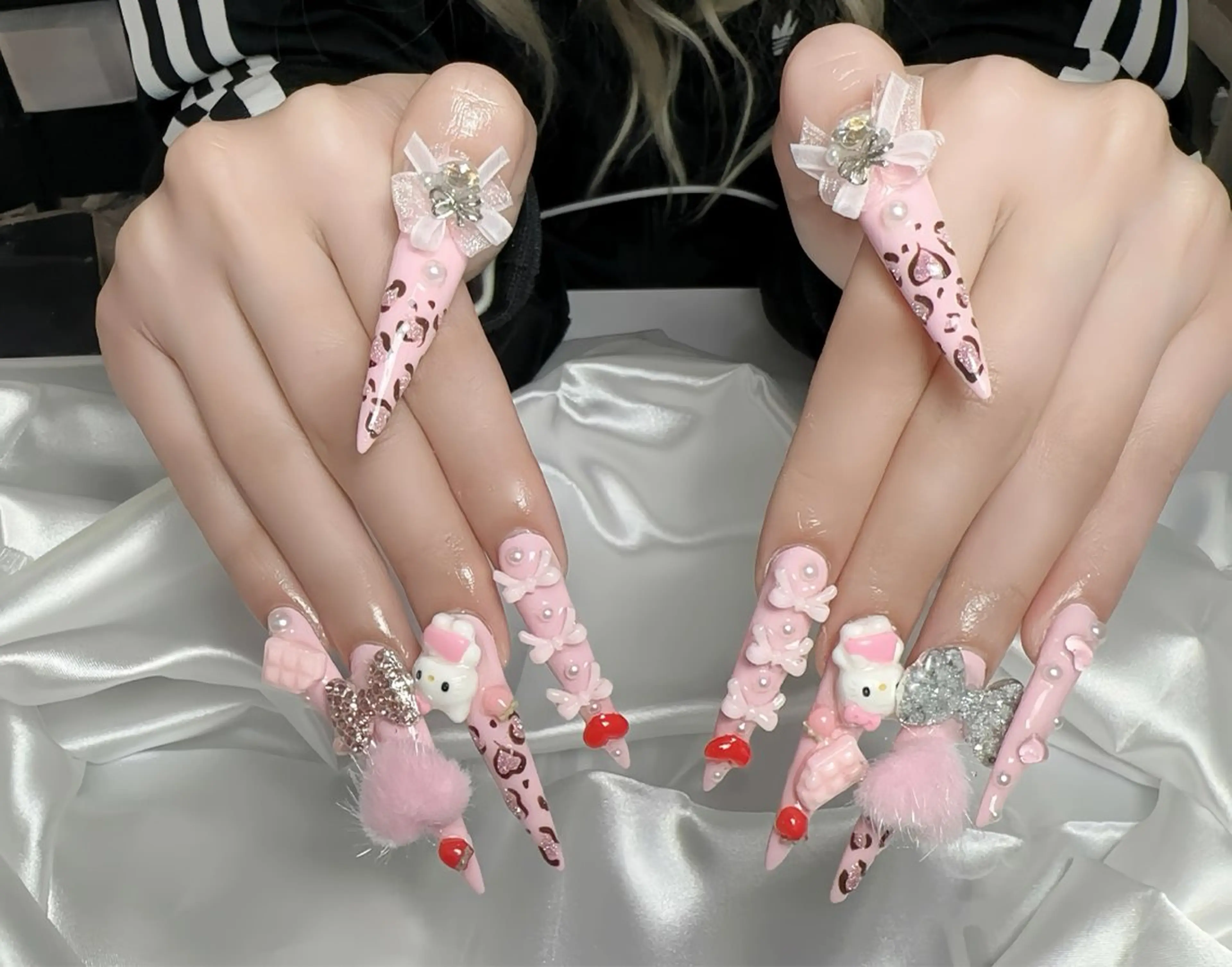 ネイル アートネイル 成人式 ロングネイル ニュアンスネイル スカルプネイル ハンドネイル Rin Nail 新大久保店のネイルデザイン
