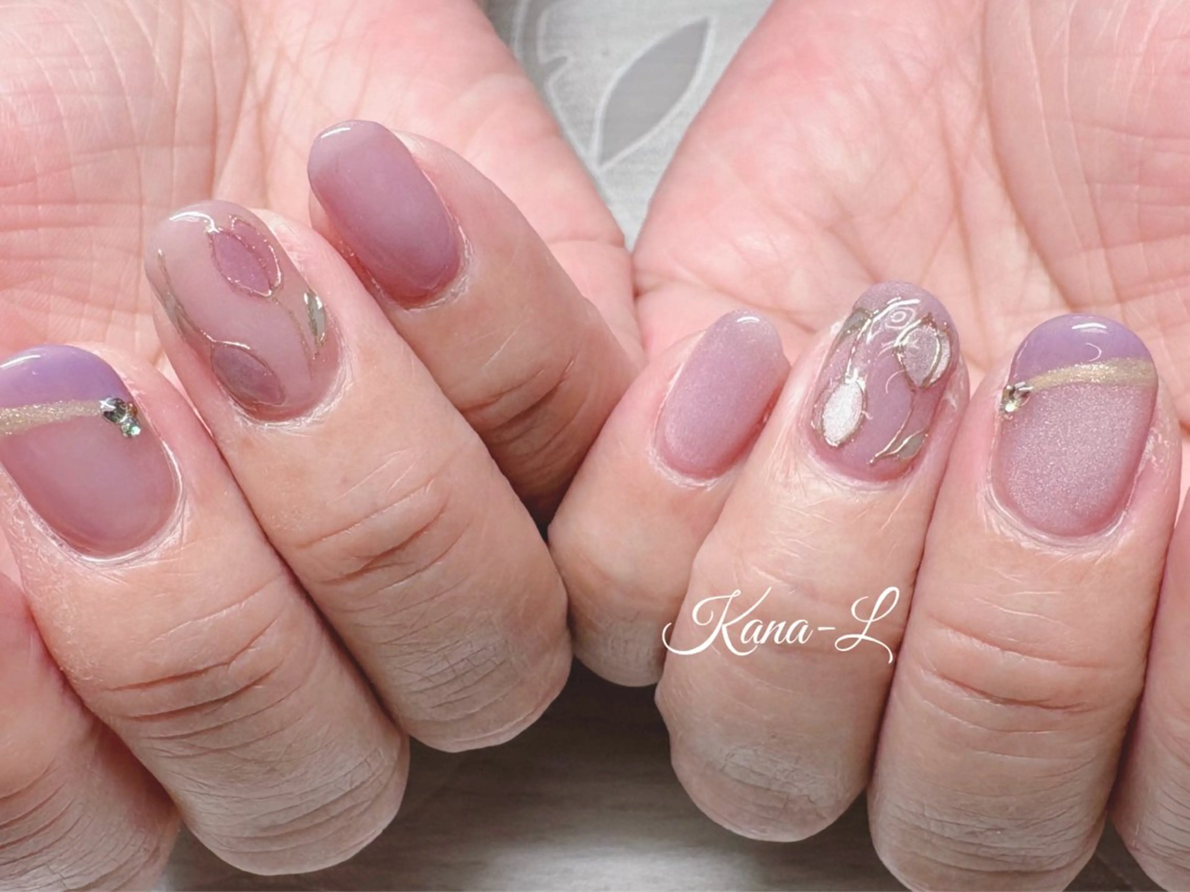 ネイル 芦辺 香奈のネイルデザイン