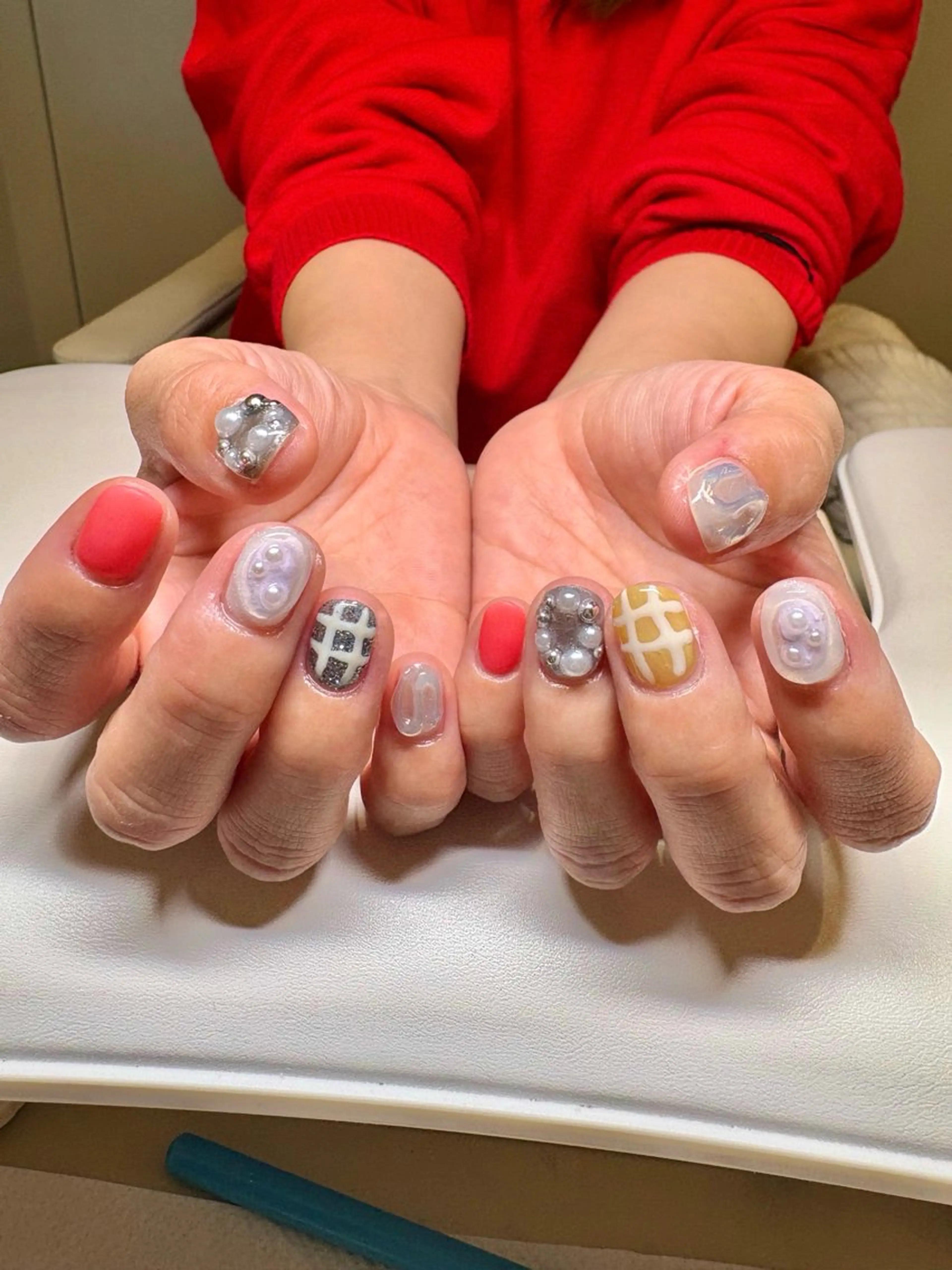 ネイル 韓国ネイル マグネットネイル ニュアンスネイル オフィスネイル ワンホンネイル ハンドネイル amuse ニュアンス/個性派のネイルデザイン