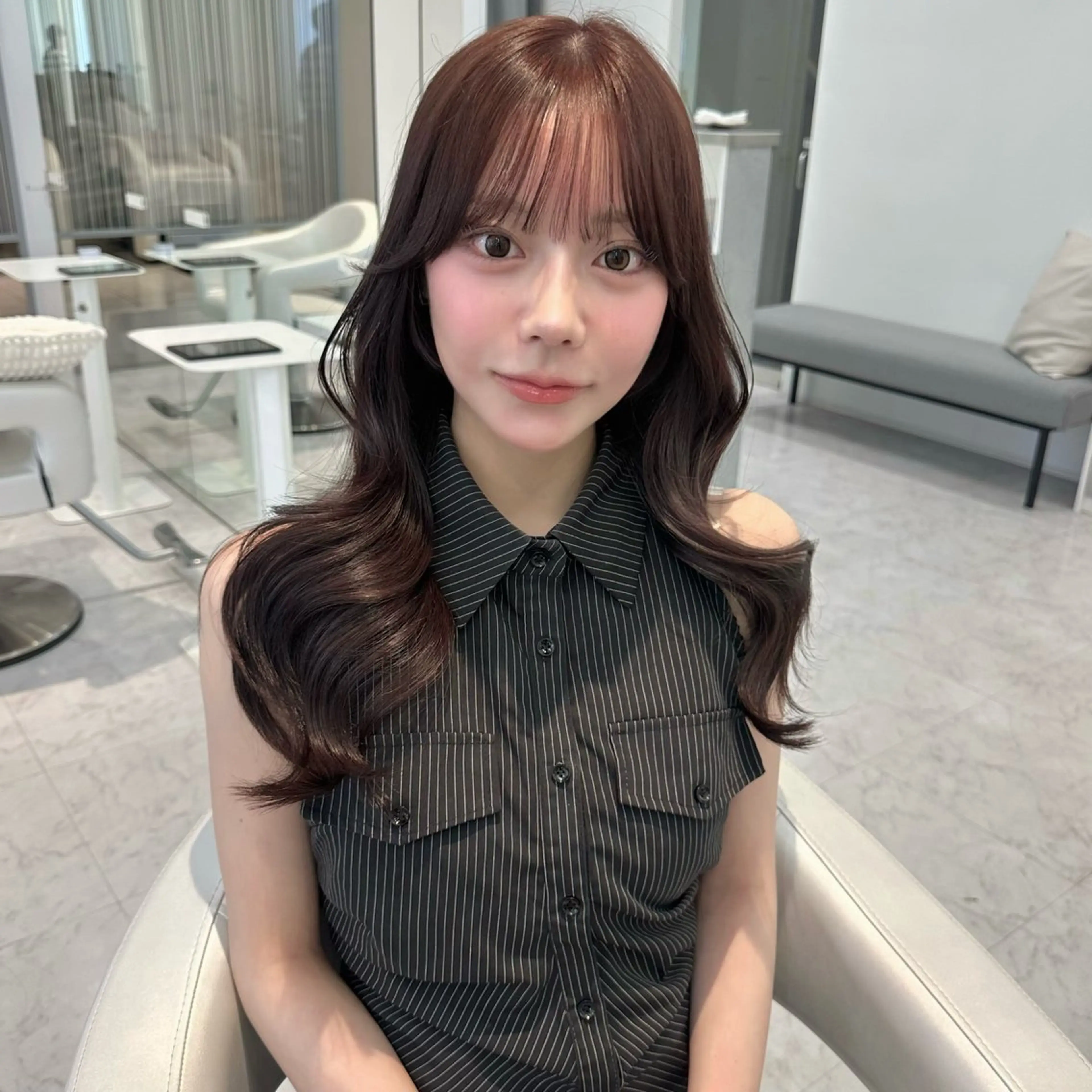 ロング カラー ヘアアレンジ ブリーチ ブラウンカラー ダブルカラー ブリーチなしカラー レッドカラー CITY louwe 脇坂彩音のヘアスタイル