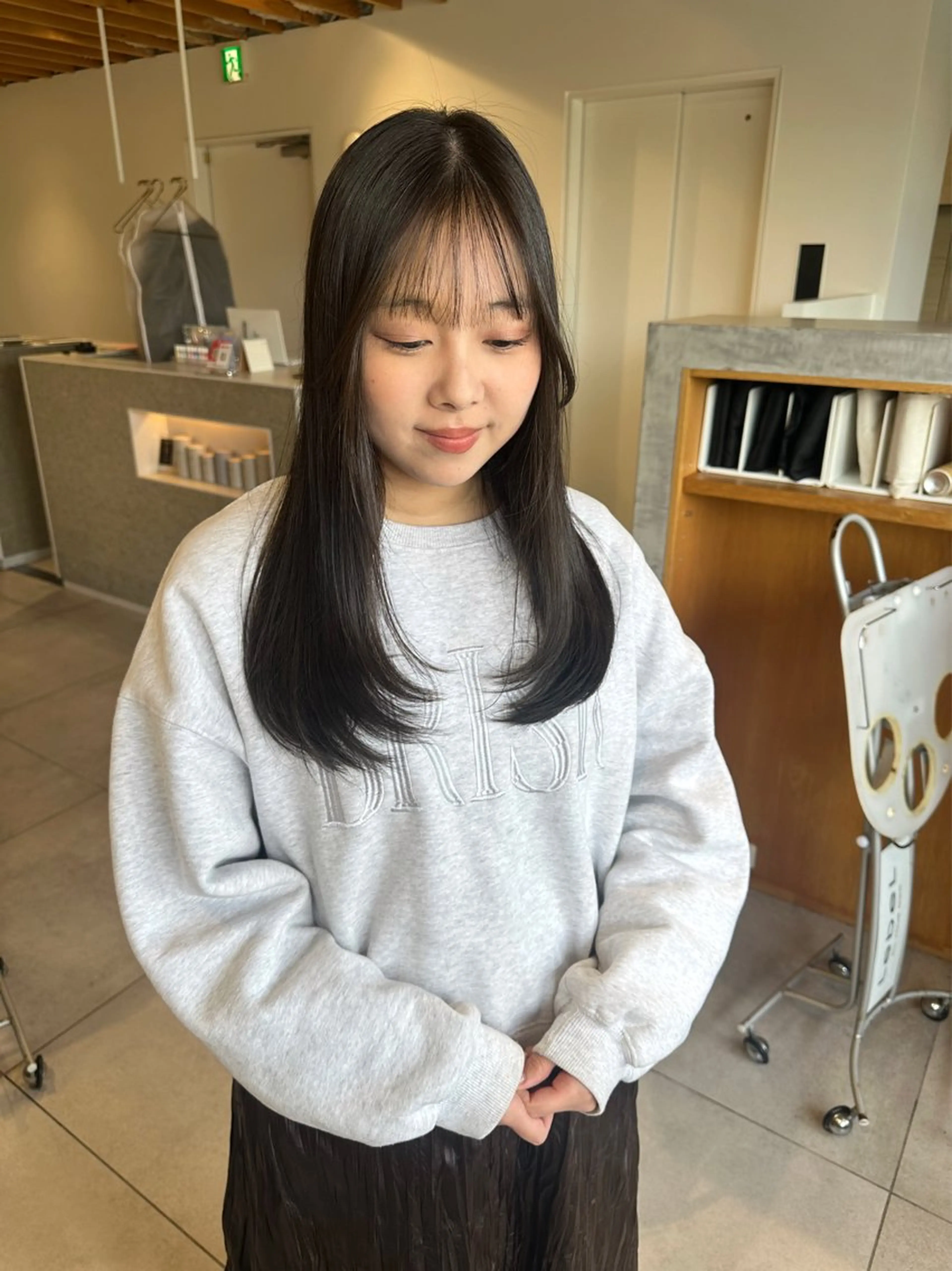 ロング レイヤーカット 杉本 沙羅のヘアスタイル